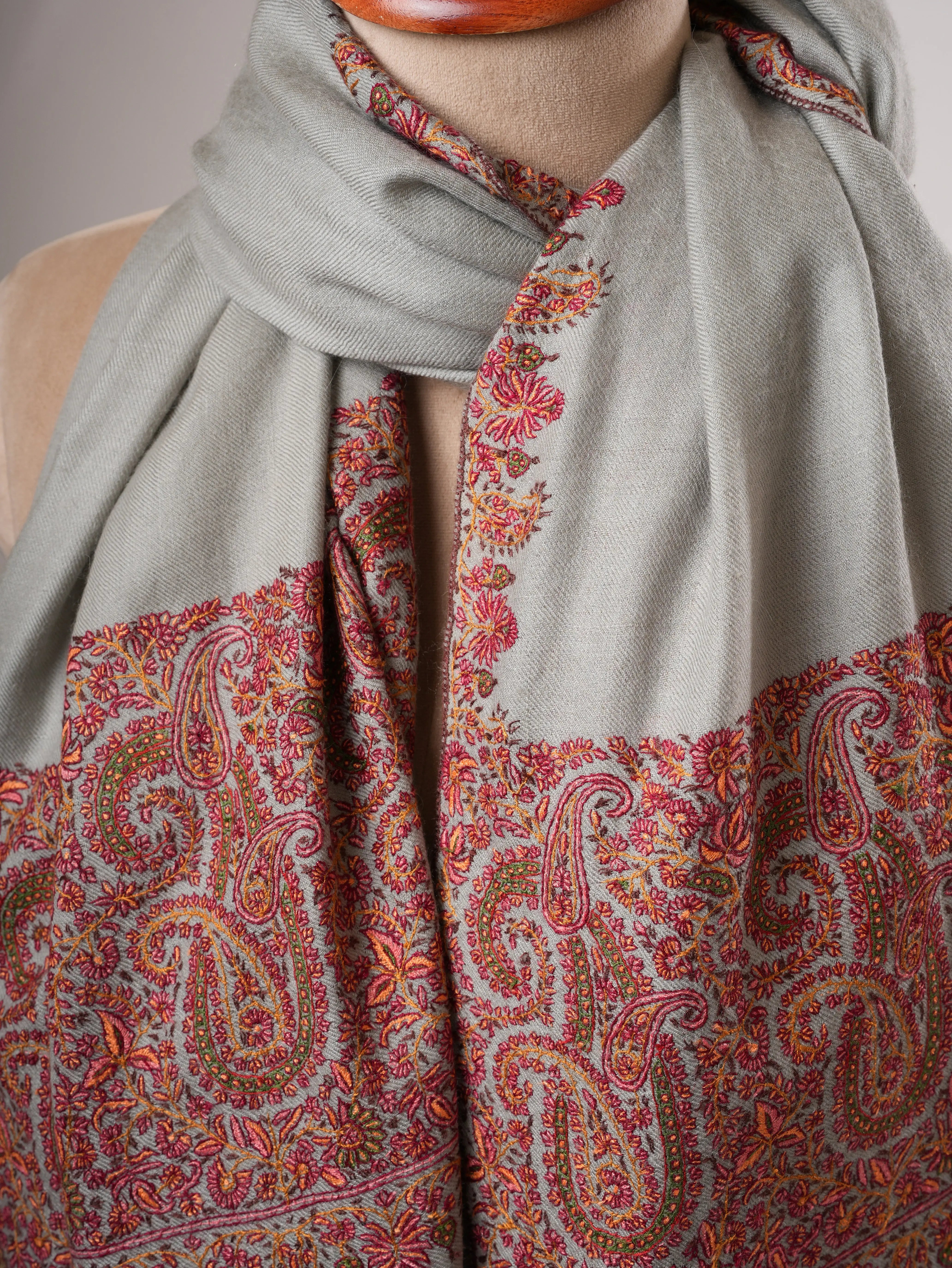 Grey Pashmina Shawl – Hand-Embroidered Paisley Palla Design Shahkaar