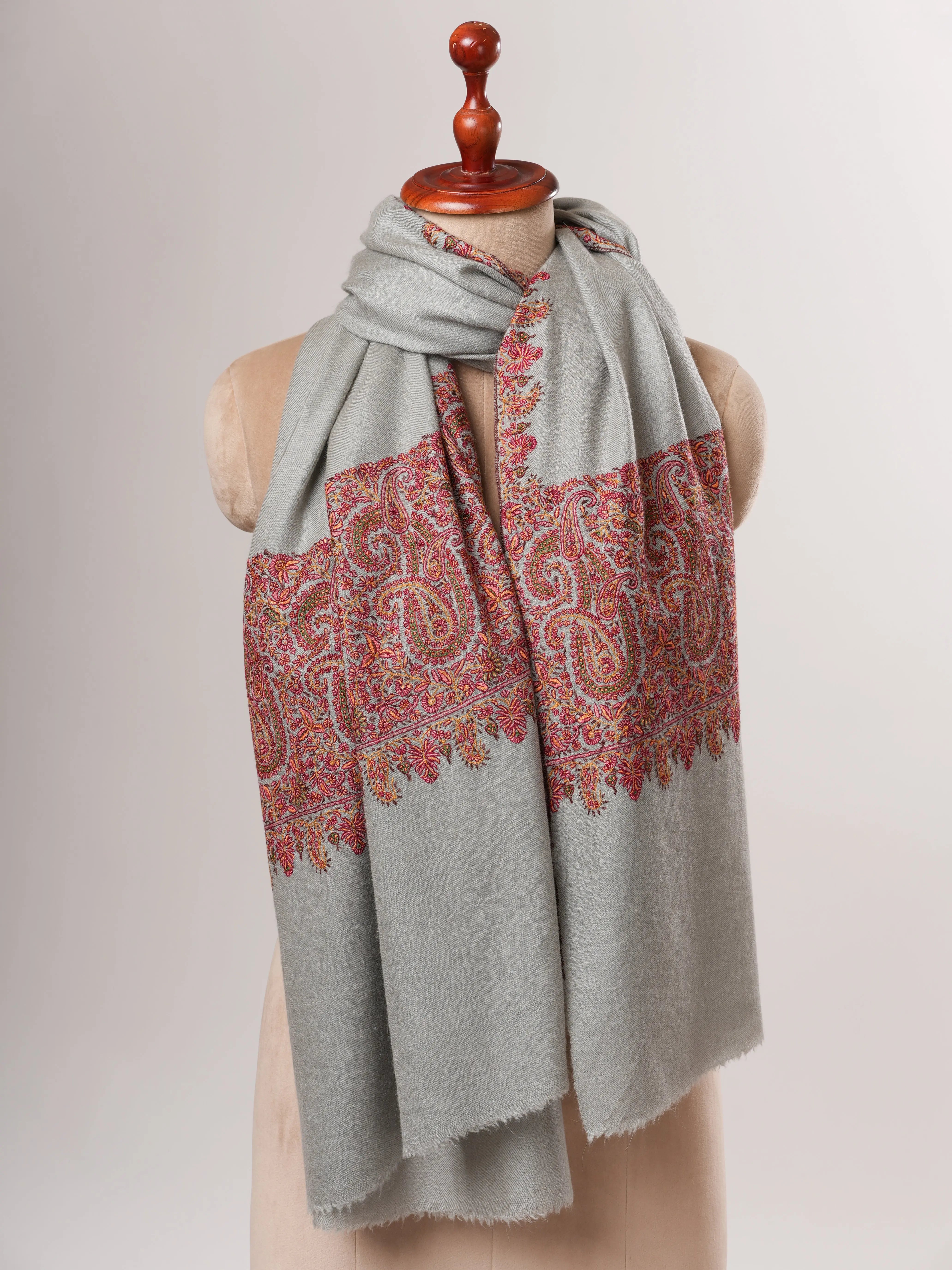 Grey Pashmina Shawl – Hand-Embroidered Paisley Palla Design Shahkaar