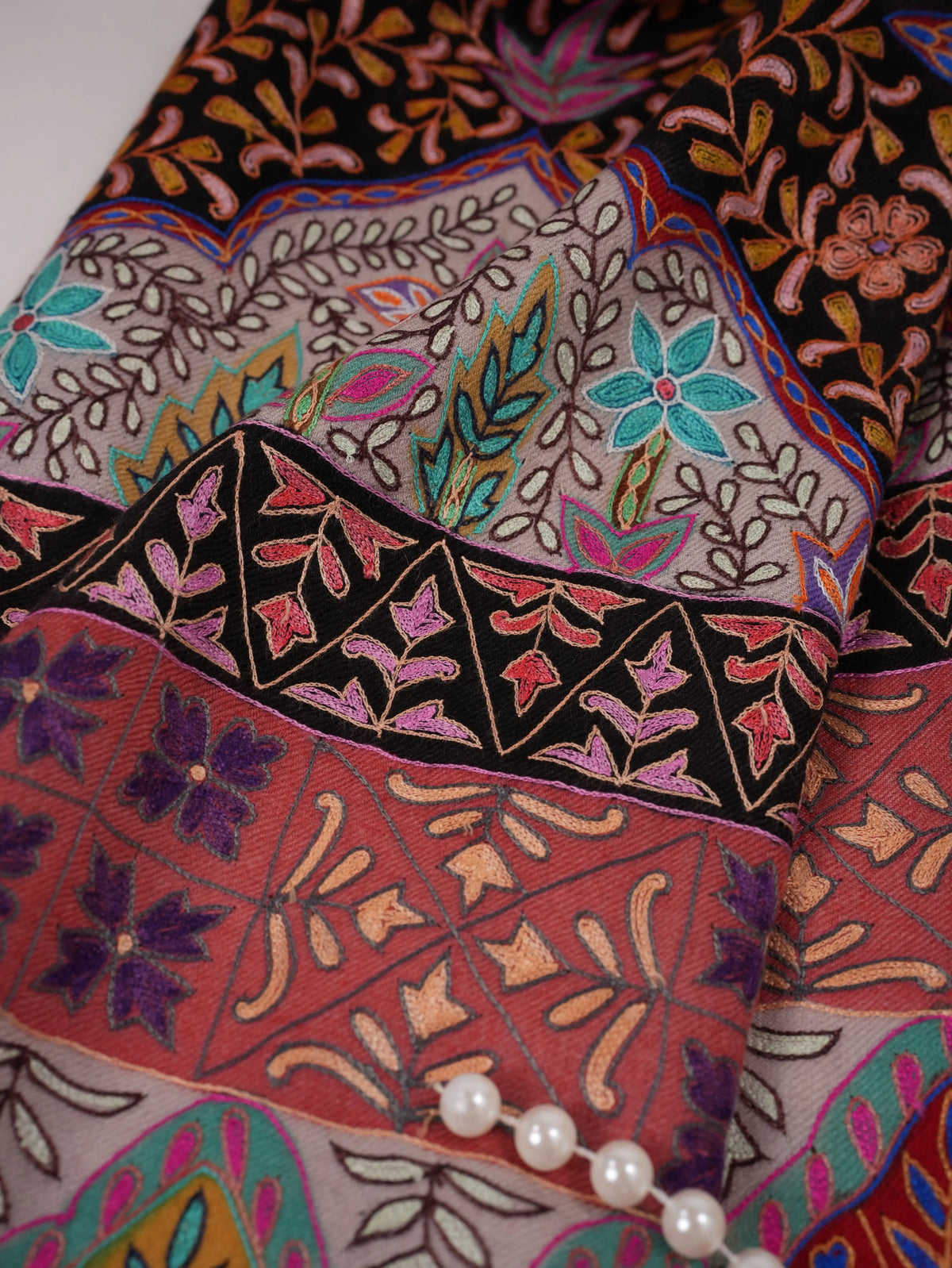 Handwoven Pashmina Shawl with Kalamkari Hand Embroidery Shahkaar.com