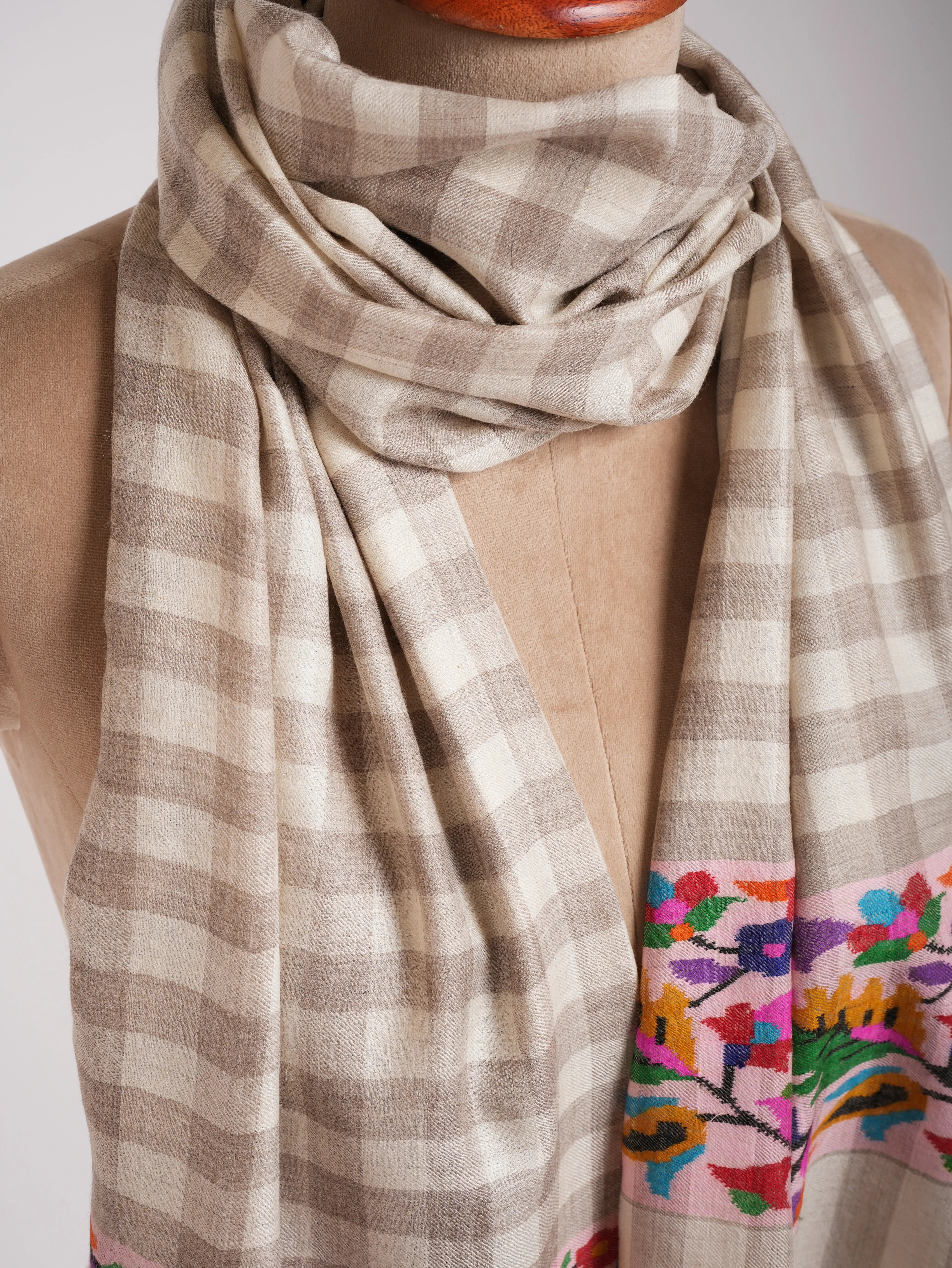 Zati and White Handwoven Multicolor Kani Pashmina Stole Shahkaar