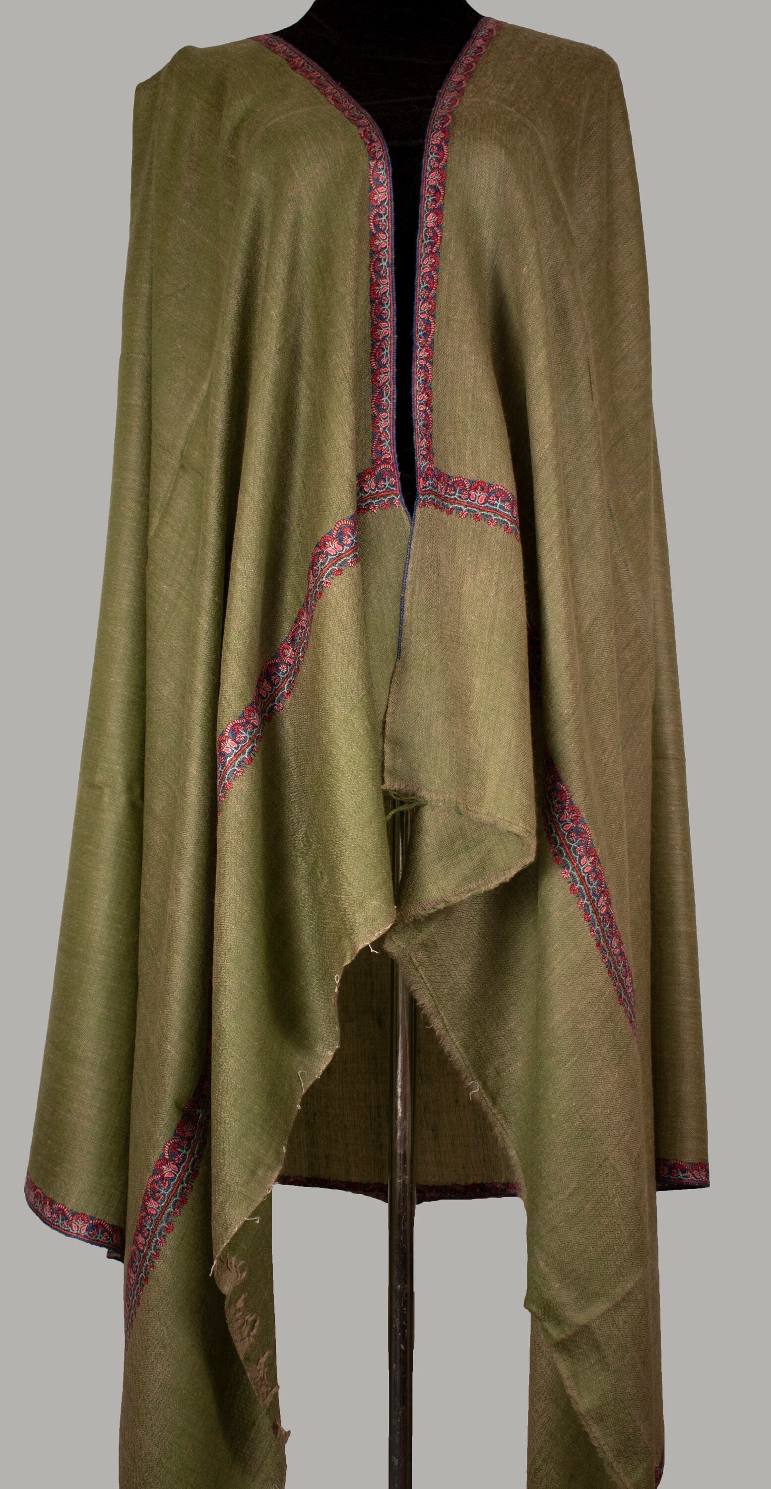 Border Sozni Pure Pashmina/Cashmere Scarf/Shawl, Hand woven on Hand loom & Hand Embroided in Kashmir, Luxury, Masterpiece. Shahkaar
