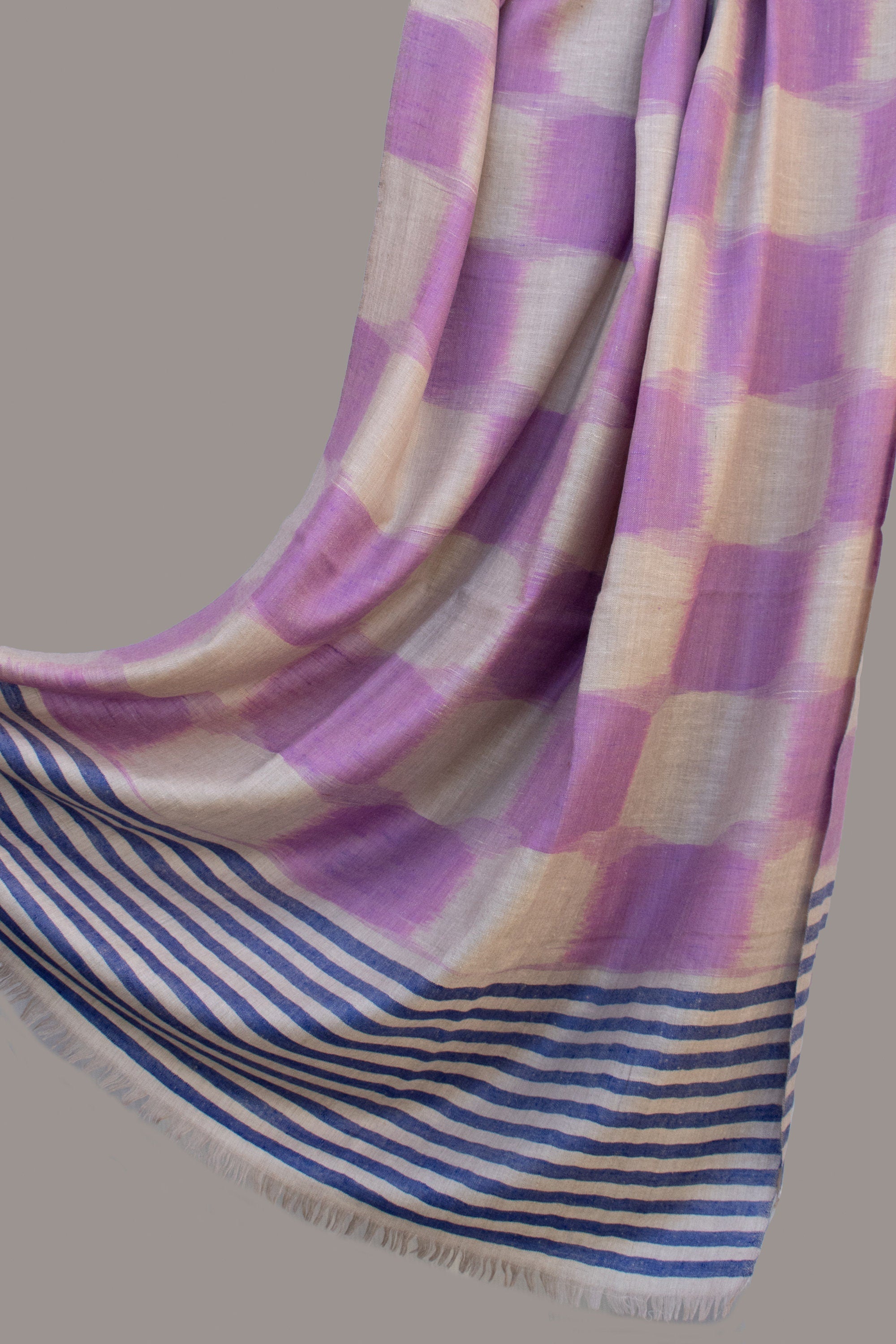 Sciarpa/involucro di pura pashmina/cashmere di design, tessuto a mano su telaio a mano in Kashmir, lusso, capolavoro, regalo, re di lana, morbido.