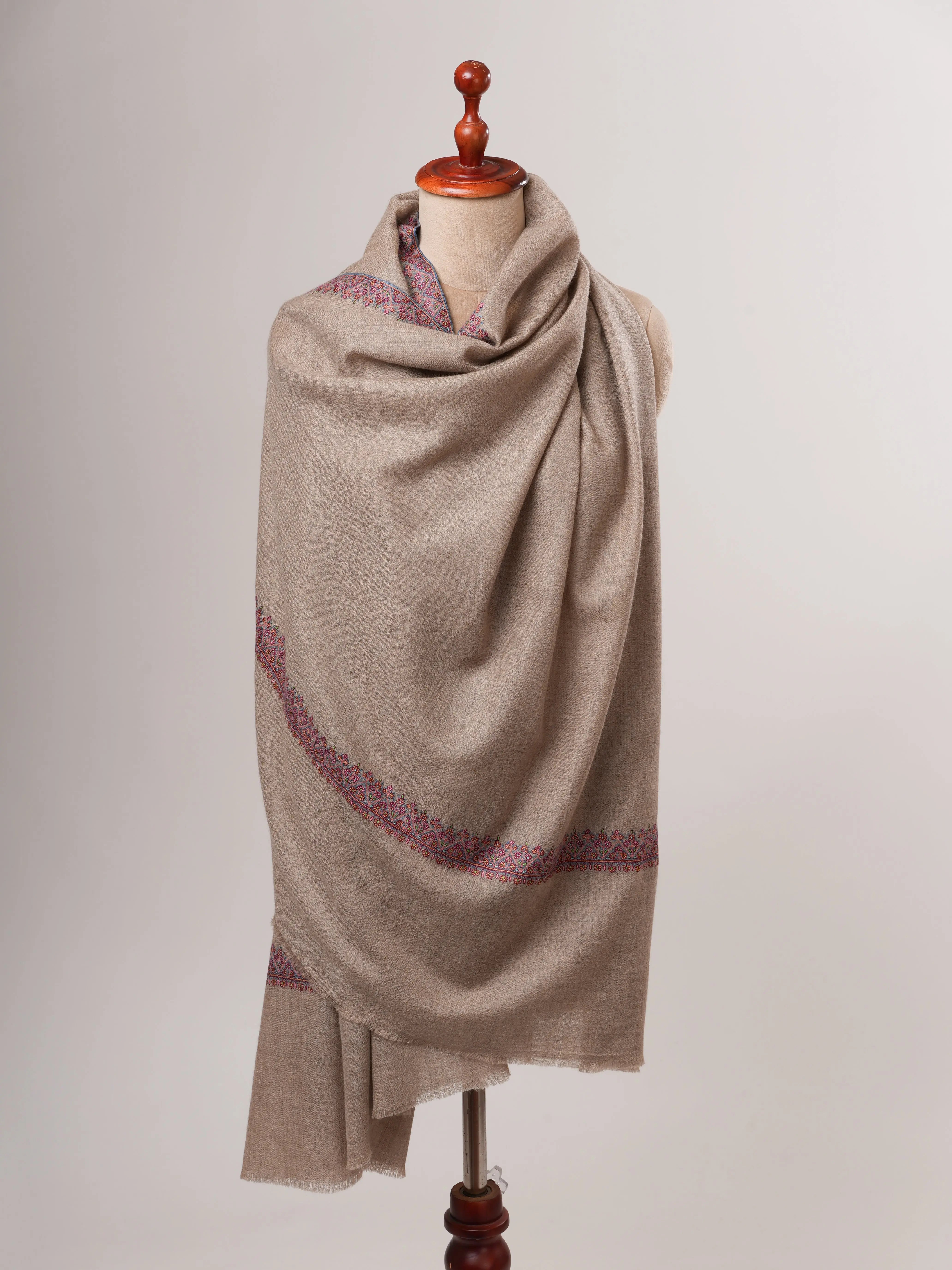 Natural Grey Hashia Embroidered Kashmiri Pashmina Shawl – Elegant Handwoven Luxury Shahkaar