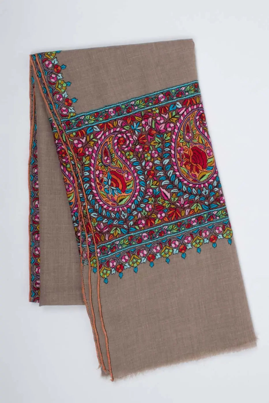 BUFFALO - 40x80" Shahkaar