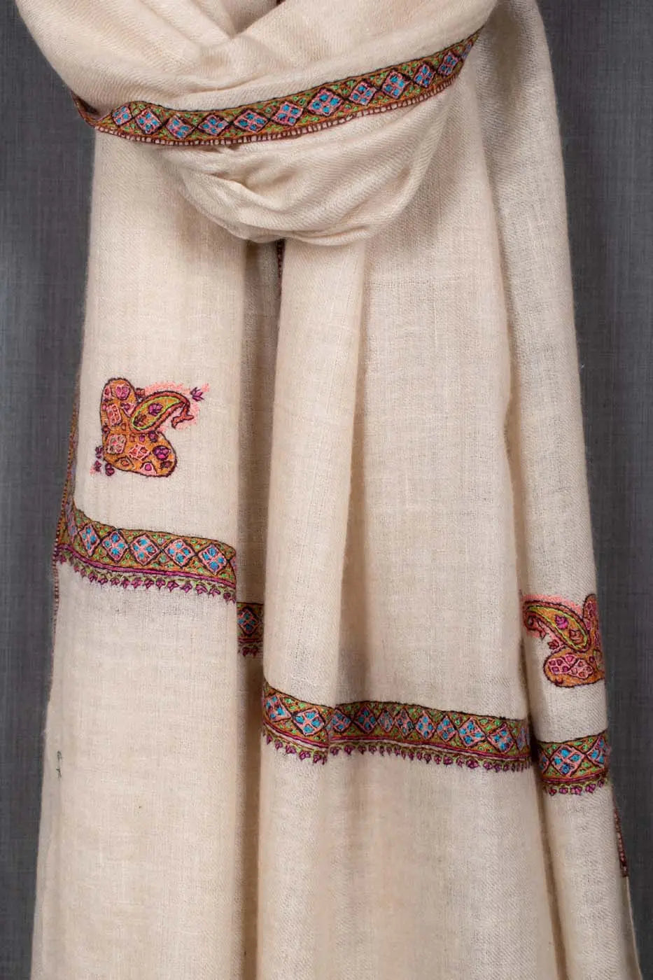 AREEBA - 28x80"