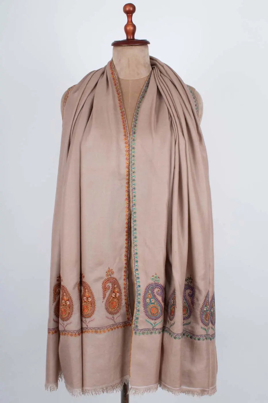 Dorukha Embroidery using Mulberry Silk On Pashmina - DAL Shahkaar