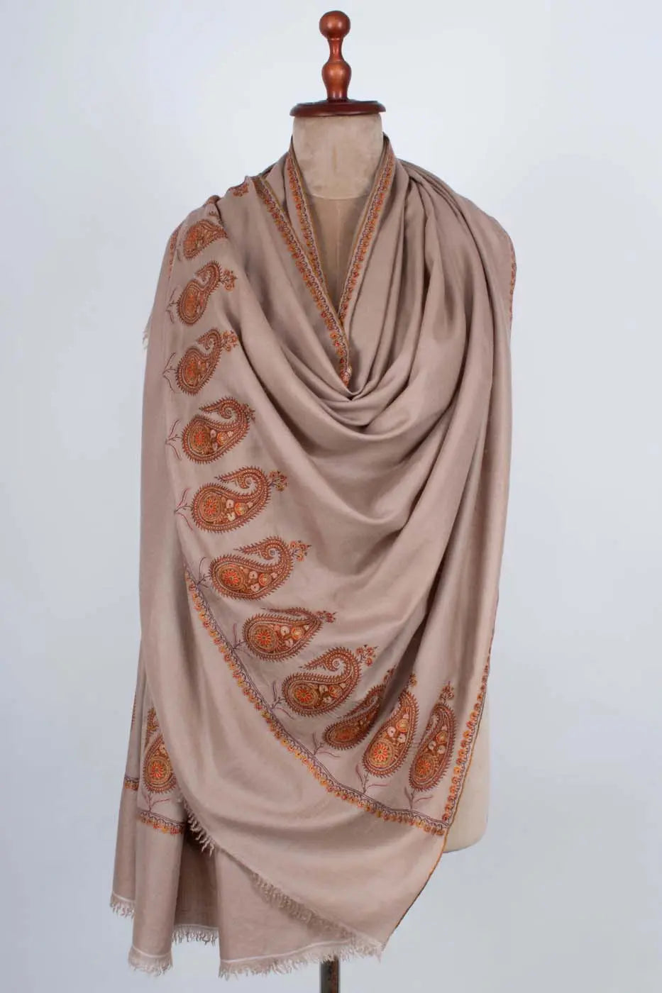 Dorukha Embroidery using Mulberry Silk On Pashmina - DAL Shahkaar