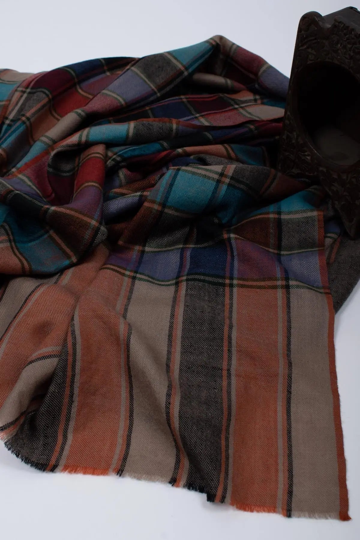 FANO - 40x80" Shahkaar