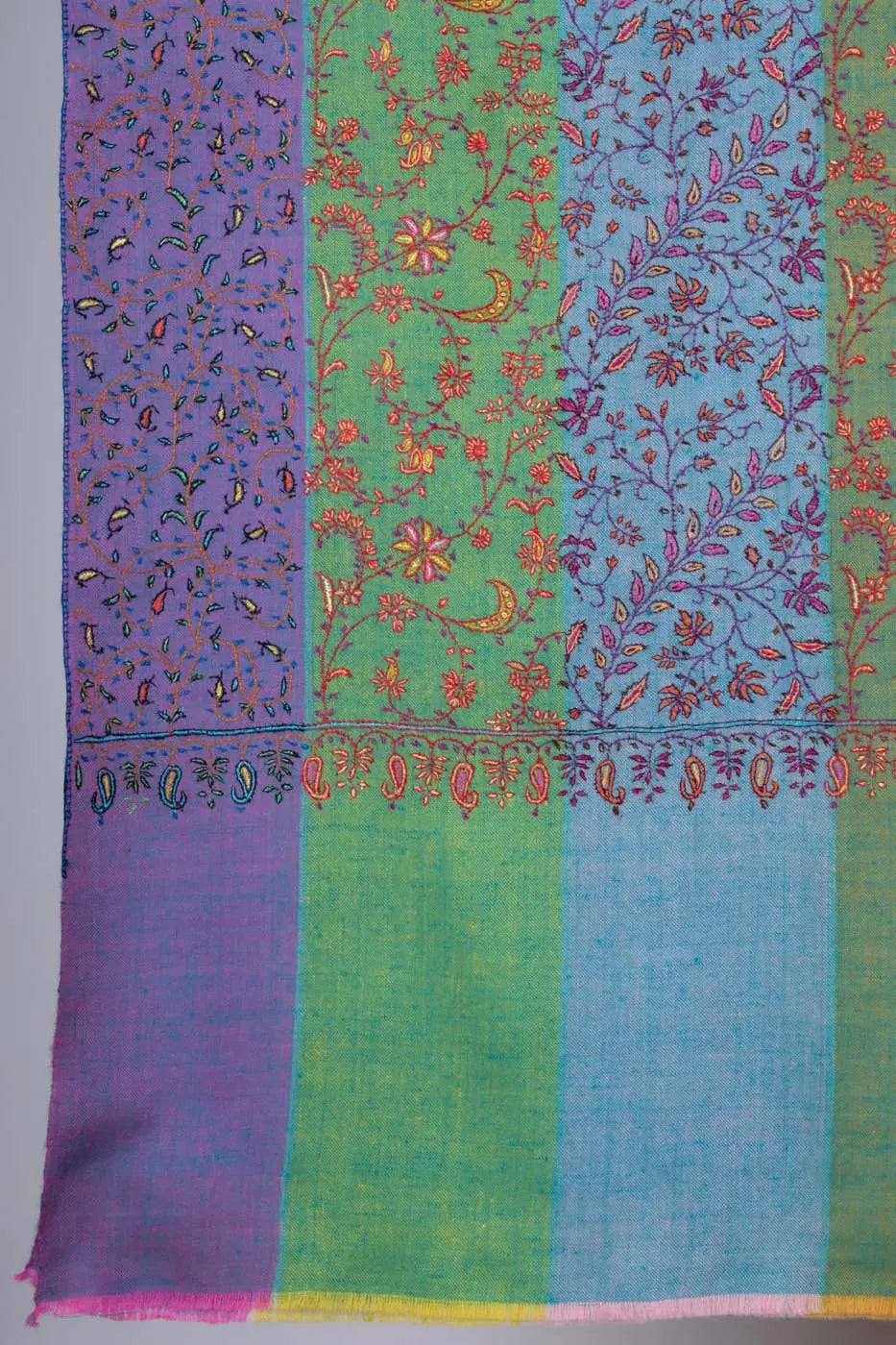LUCAS - 40x80" Shahkaar
