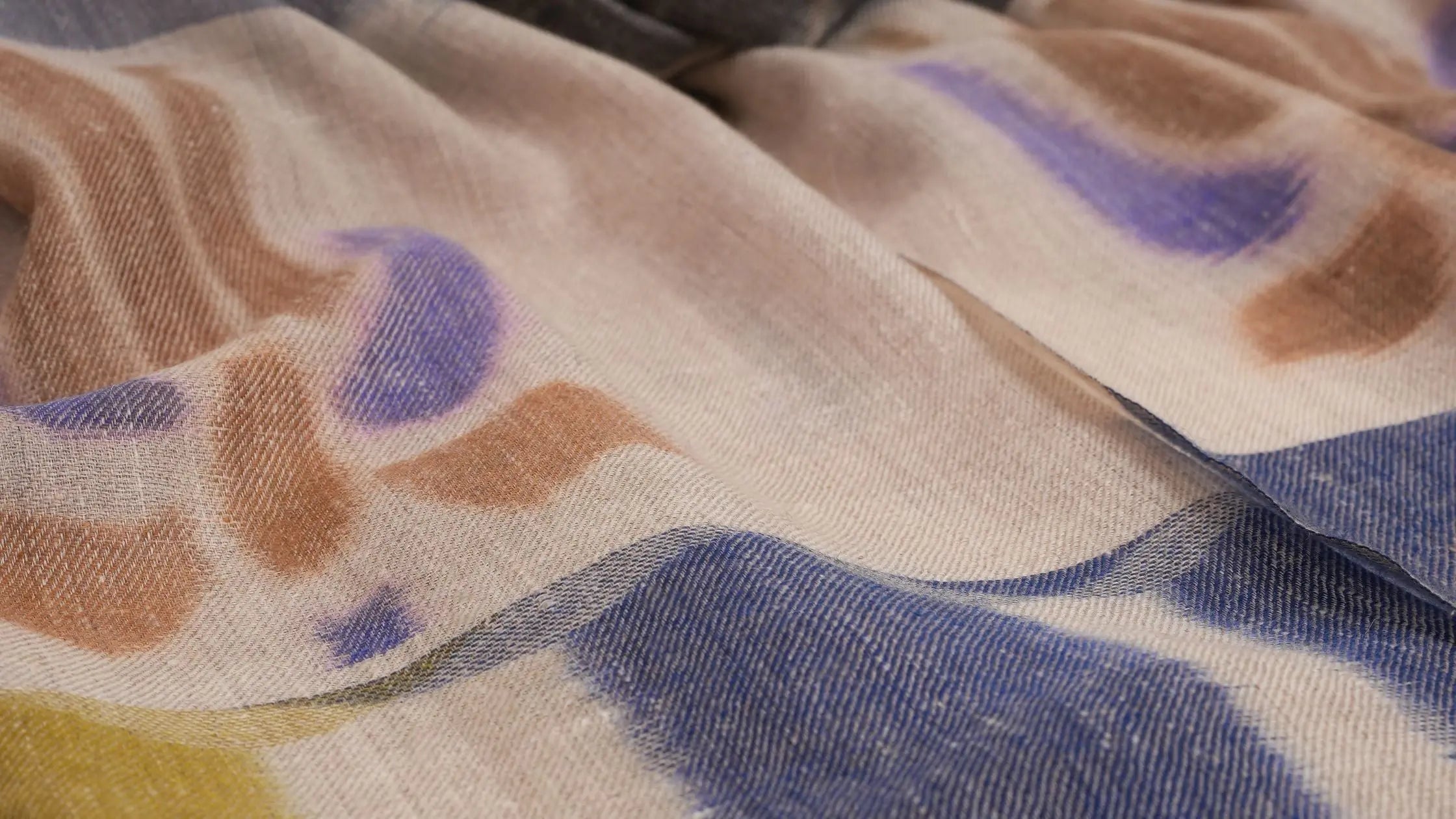 7-Stunning-Ways-to-Style-a-Kashmiri-Pashmina-Shawl-for-Every-Occasion Shahkaar