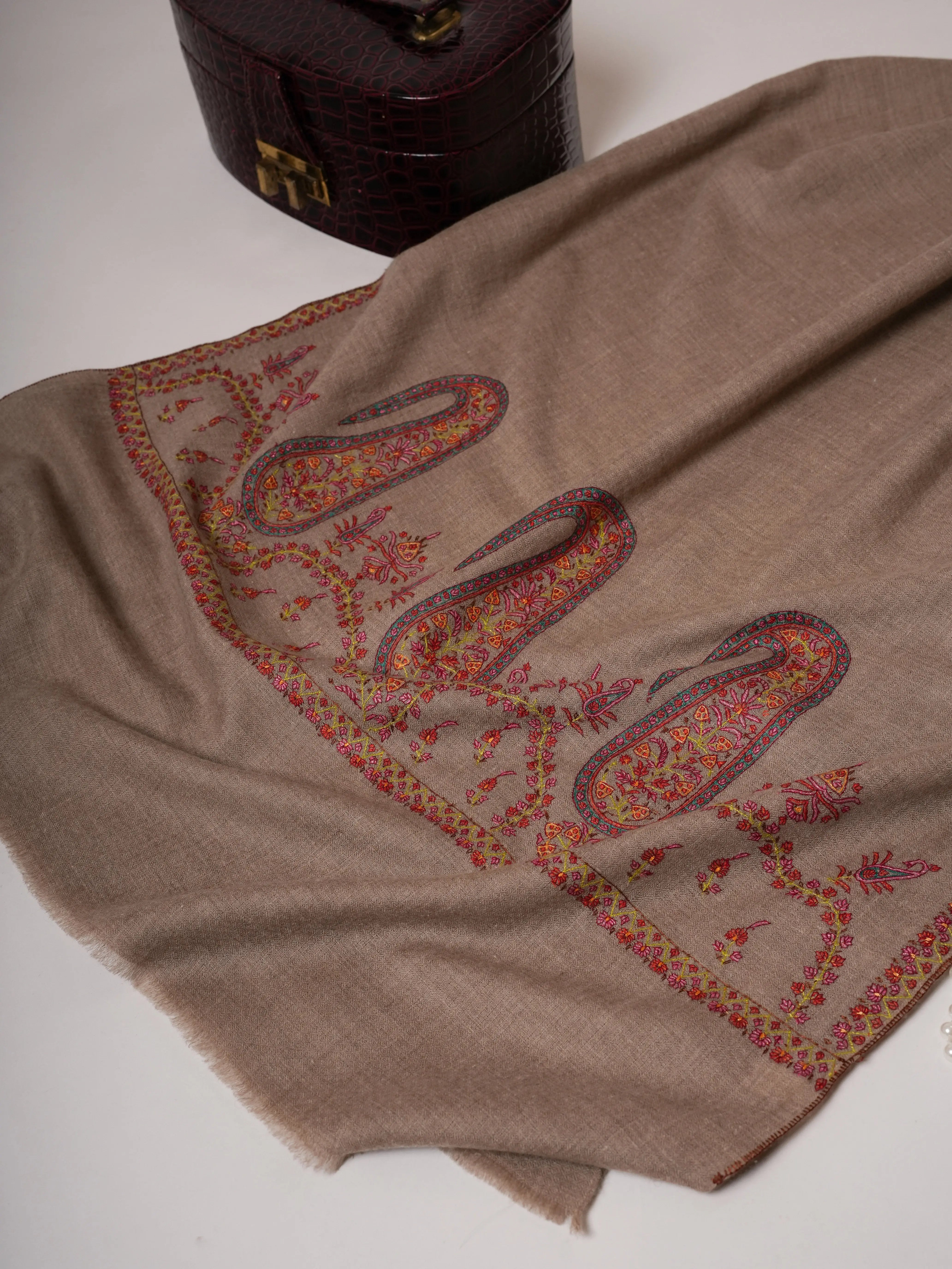 Artisan Crafted Grey Cashmere Scarf Featuring Detailed Palla Handwork Shahkaar