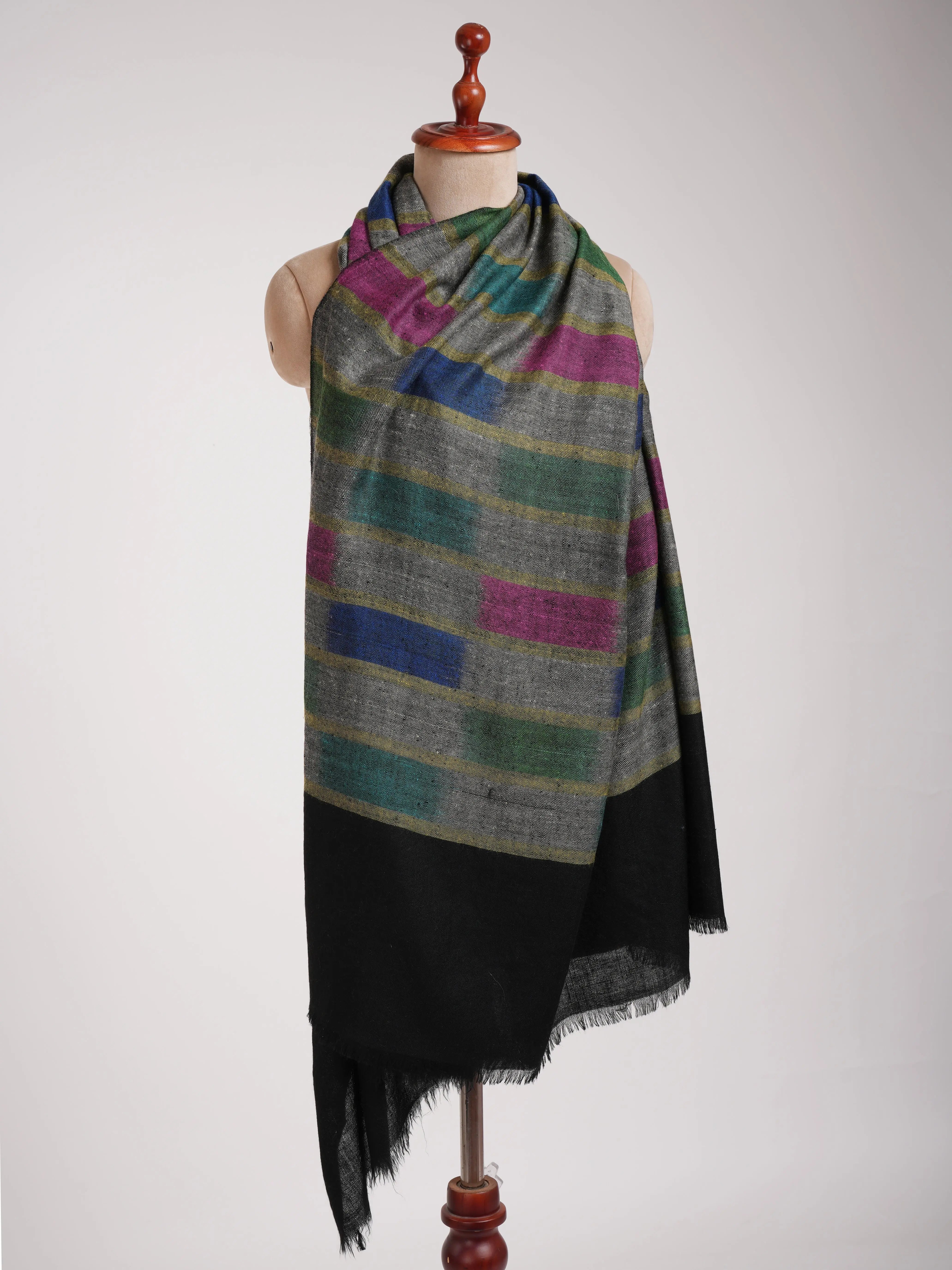 Black Handwoven Pure Pashmina Shawl Shahkaar