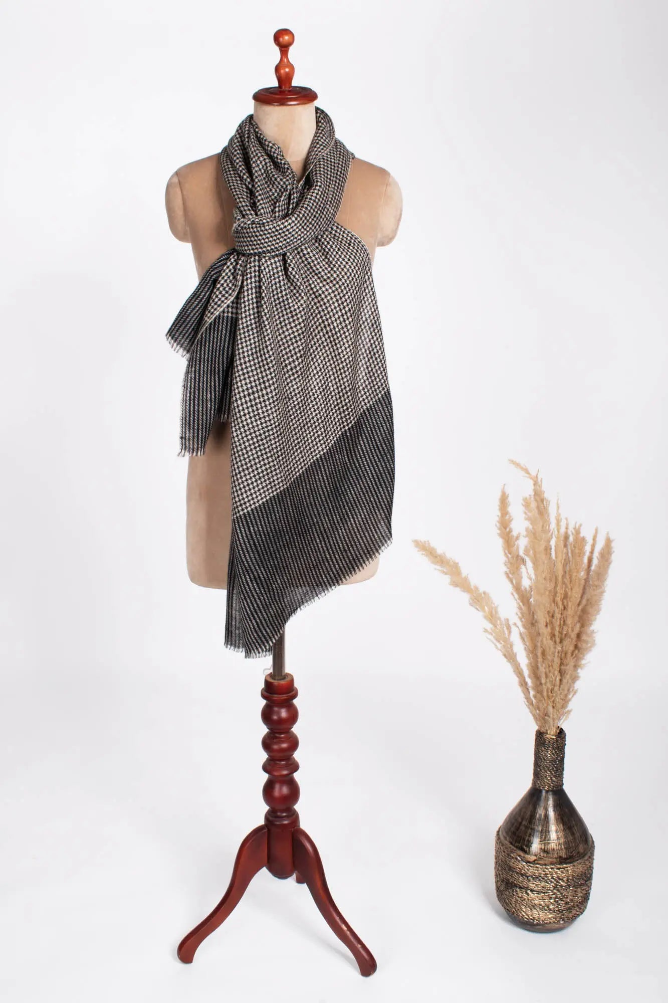 Black and White Houndstooth Cashmere Neck Scarf - CROSSETT Shahkaar