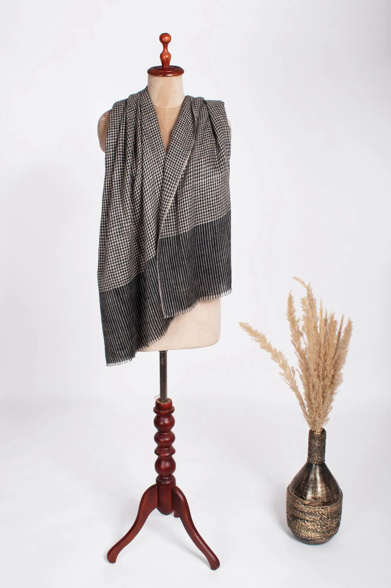 Black and White Houndstooth Cashmere Neck Scarf - CROSSETT Shahkaar