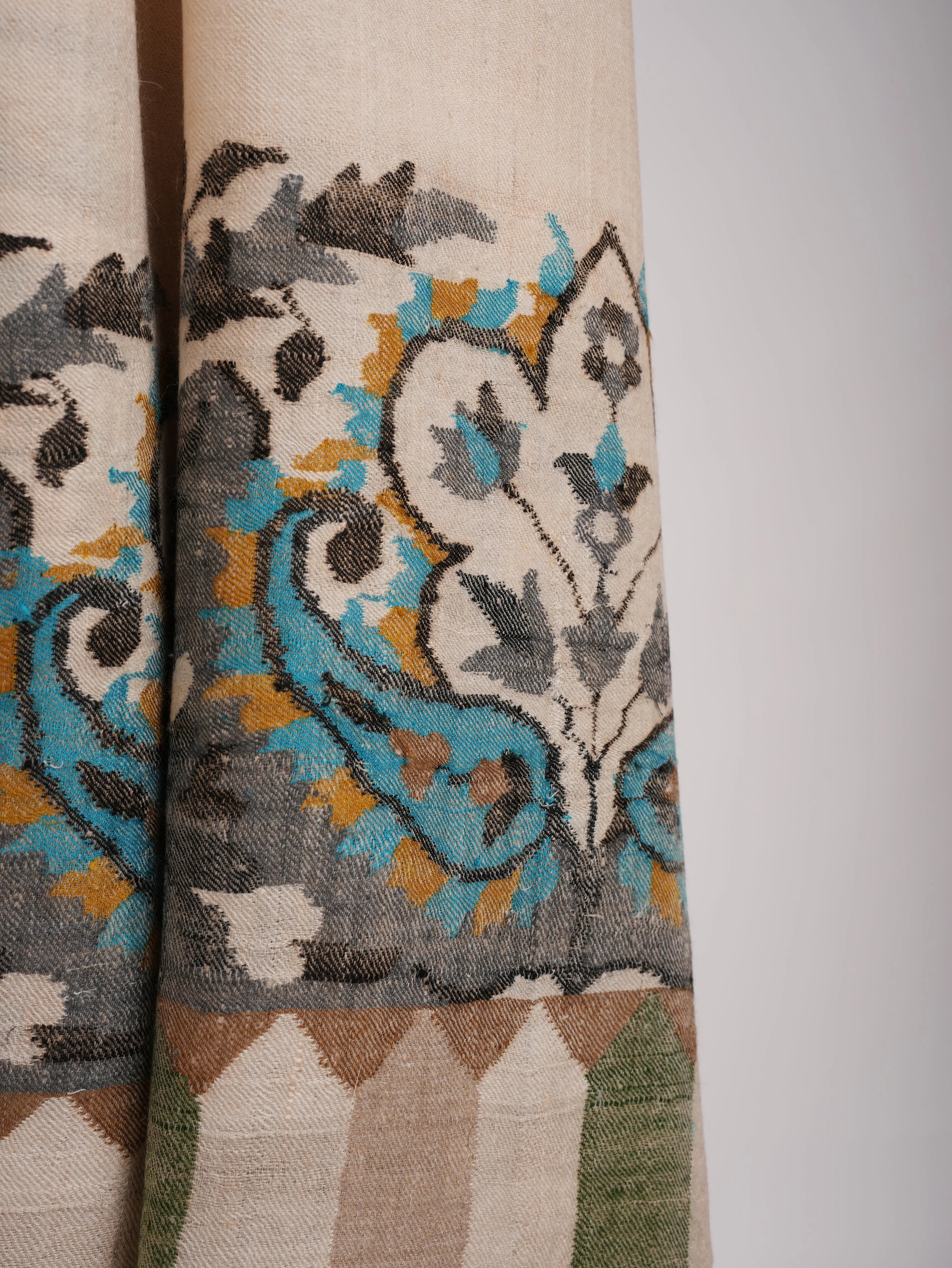 Bulky Oversized Pure Pashmina Kani Wrap Shahkaar