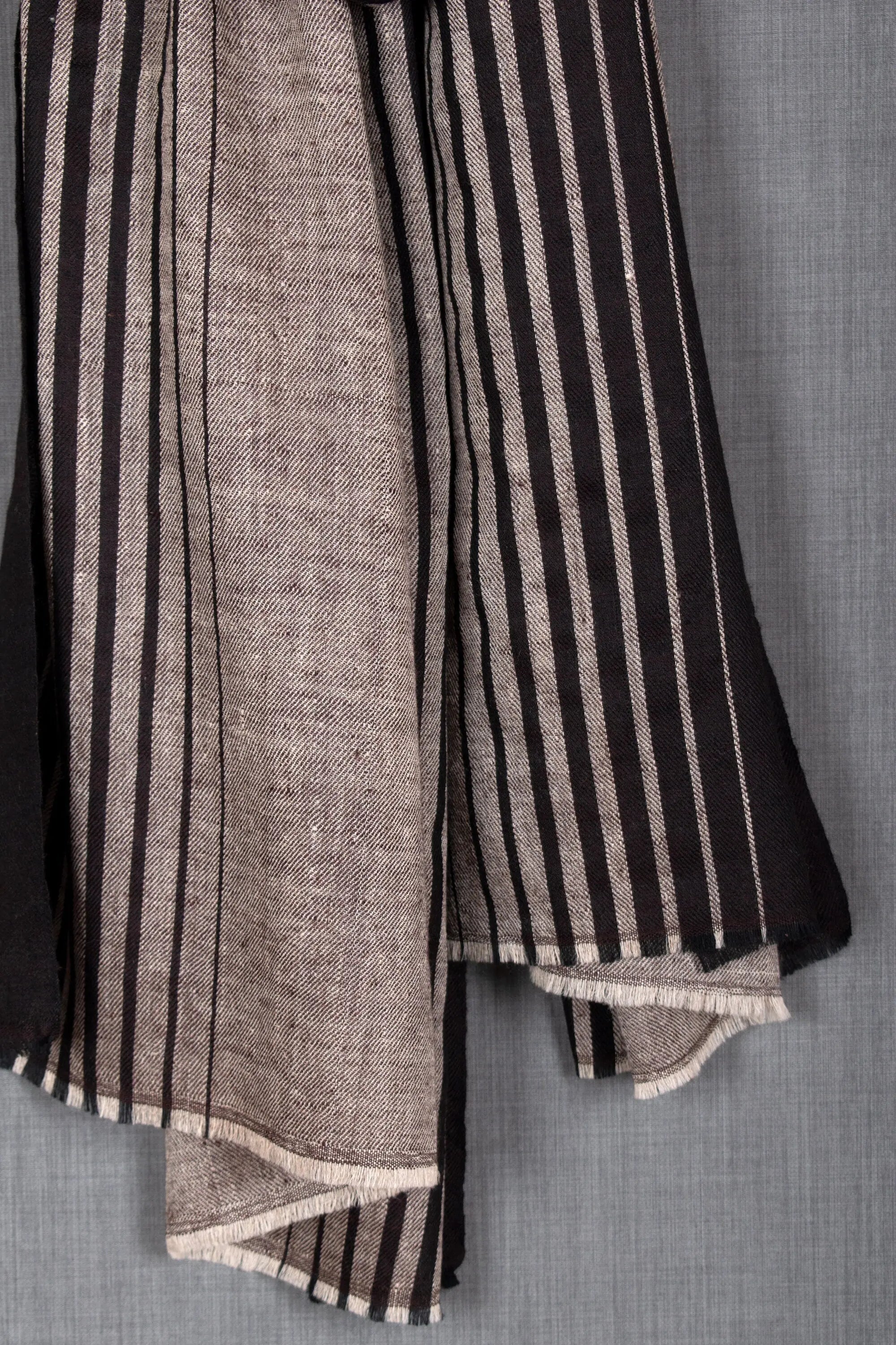 Christmas Gifting, Black Beige Stripes Wraps Shahkaar