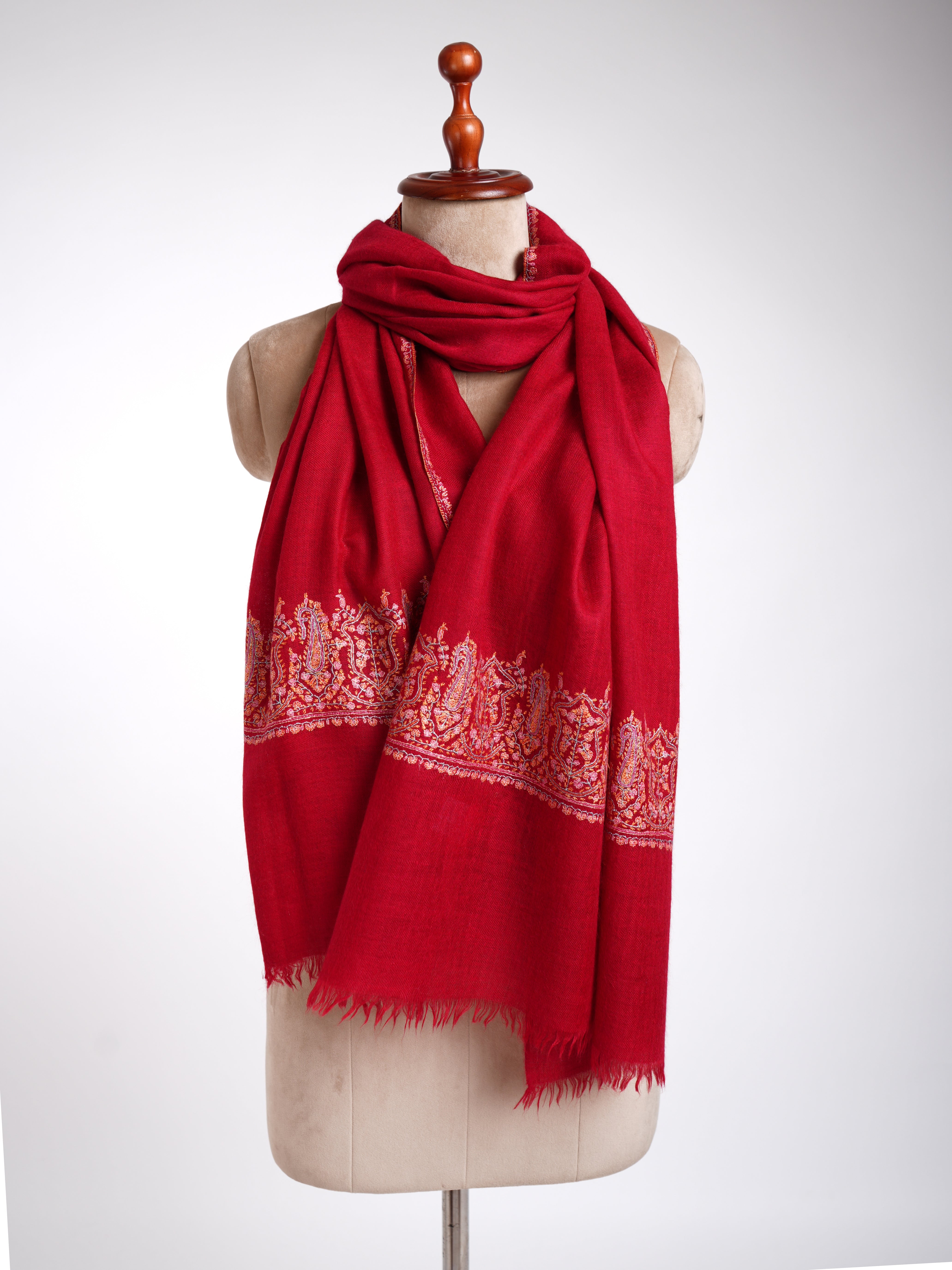 Écharpe en cachemire brodée rouge