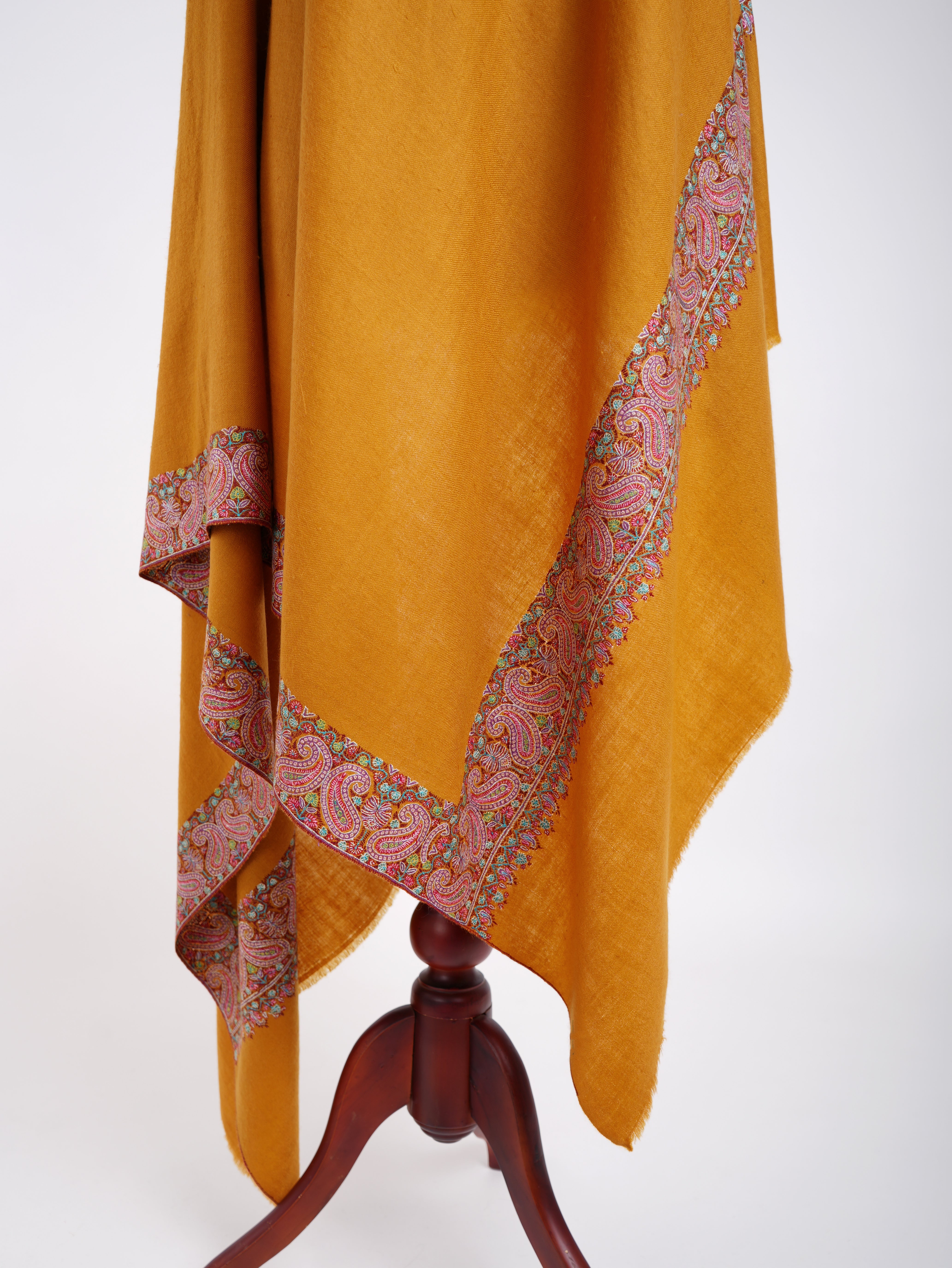 Royal Paisley Sozni Hand Embroidered Pashmina Shawl Shahkaar
