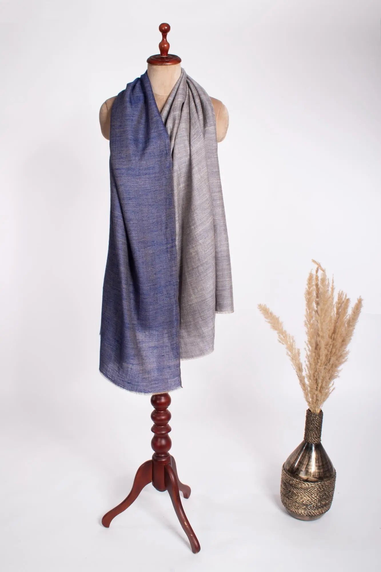 Dorukha Cashmere Scarf in Ivory Blue - WHITEHAVEN Shahkaar