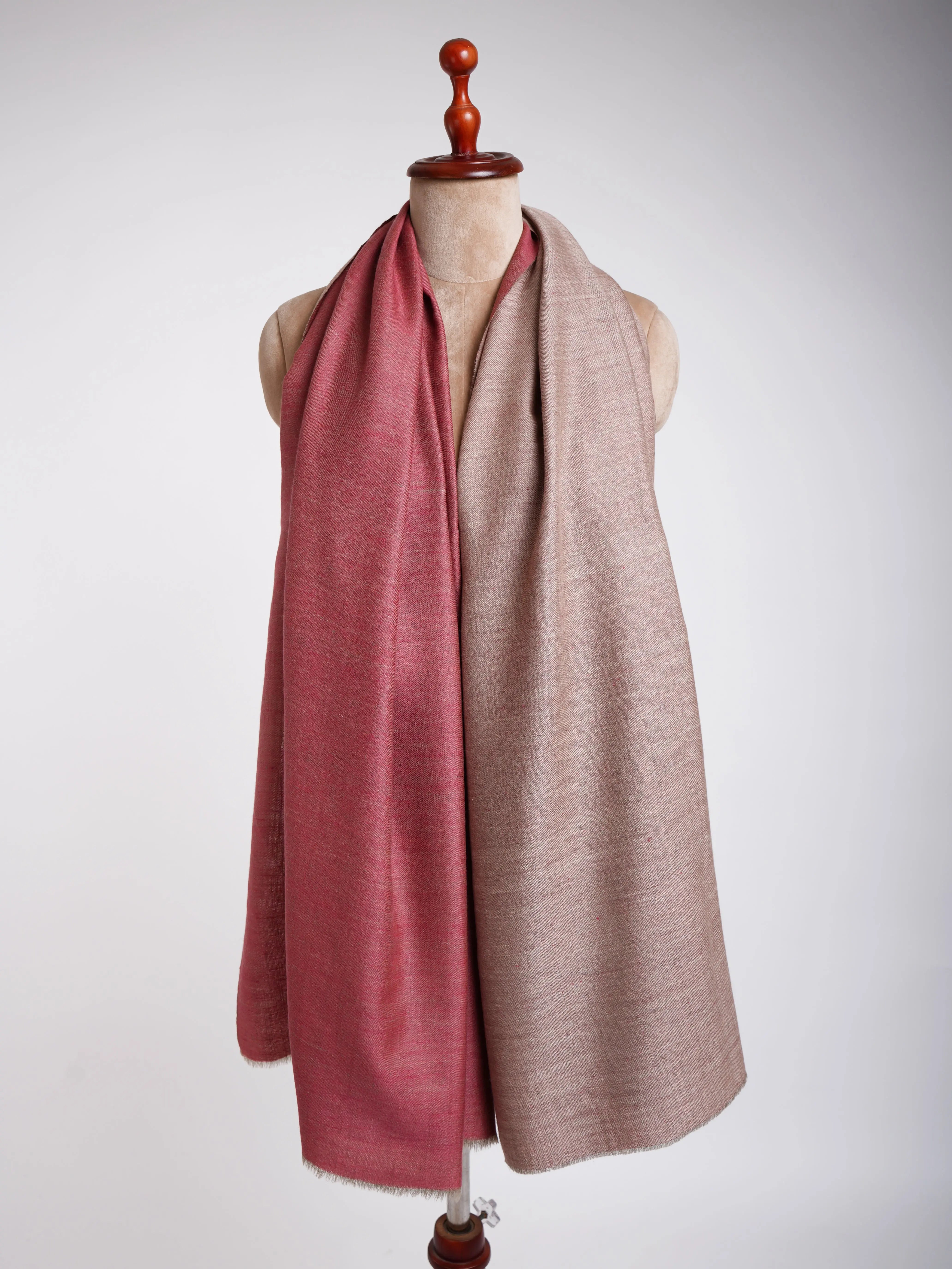 Dorukha Hand Woven Pashmina Shawl Beetroot Purple Shahkaar