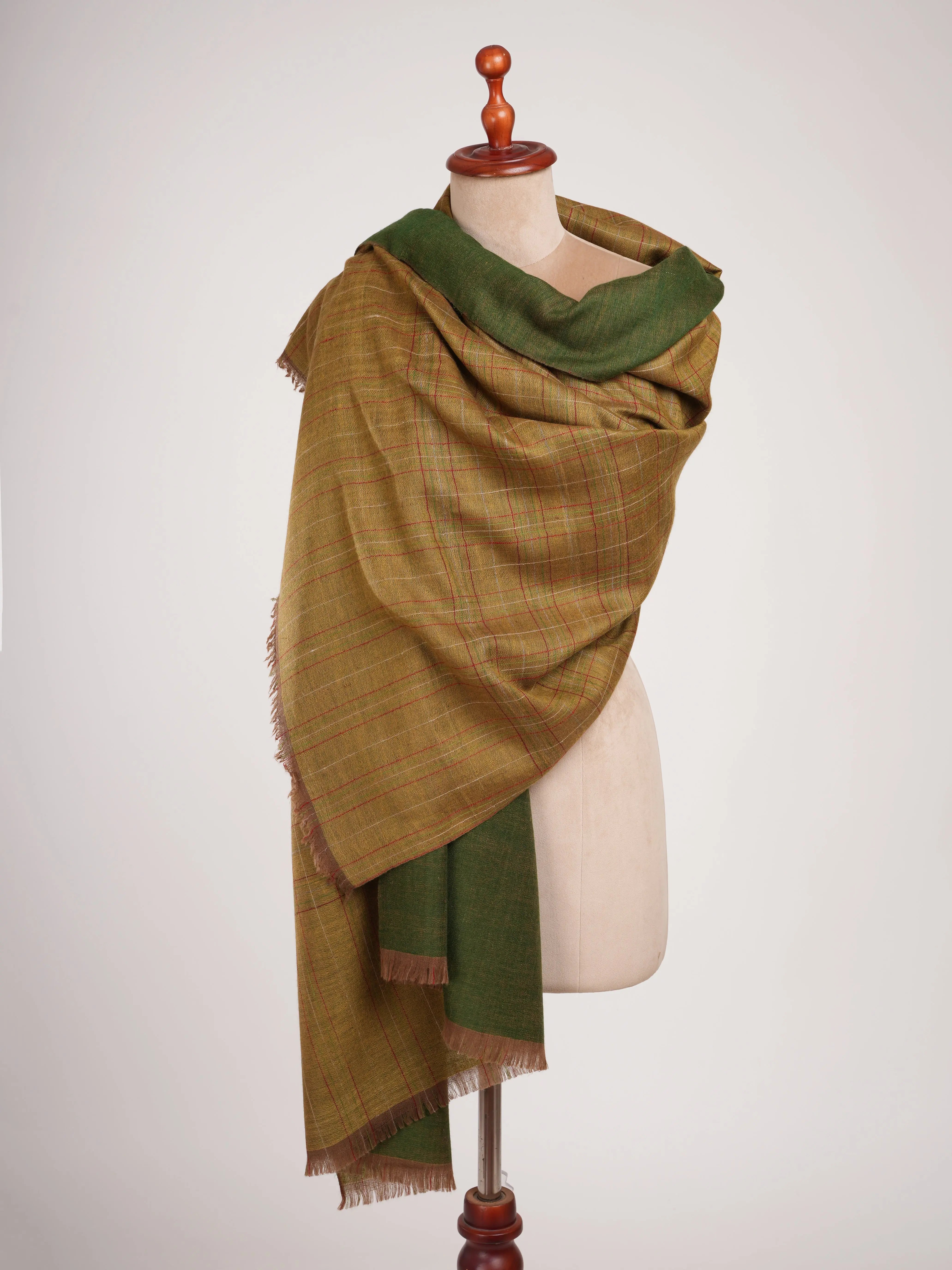Dual shade Soft Handwoven Kashmiri Pashmina Shawl Shahkaar