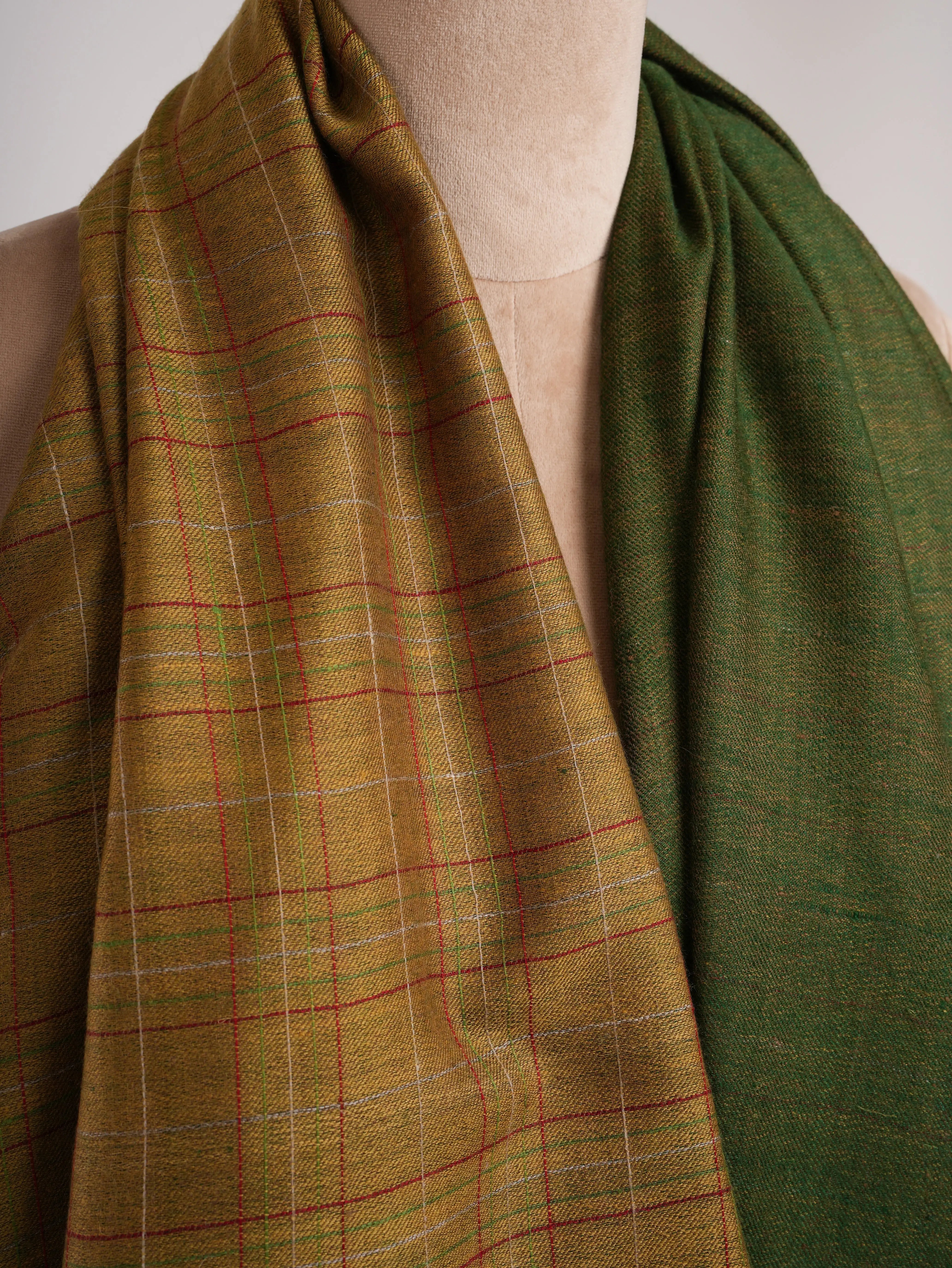 Dual shade Soft Handwoven Kashmiri Pashmina Shawl Shahkaar