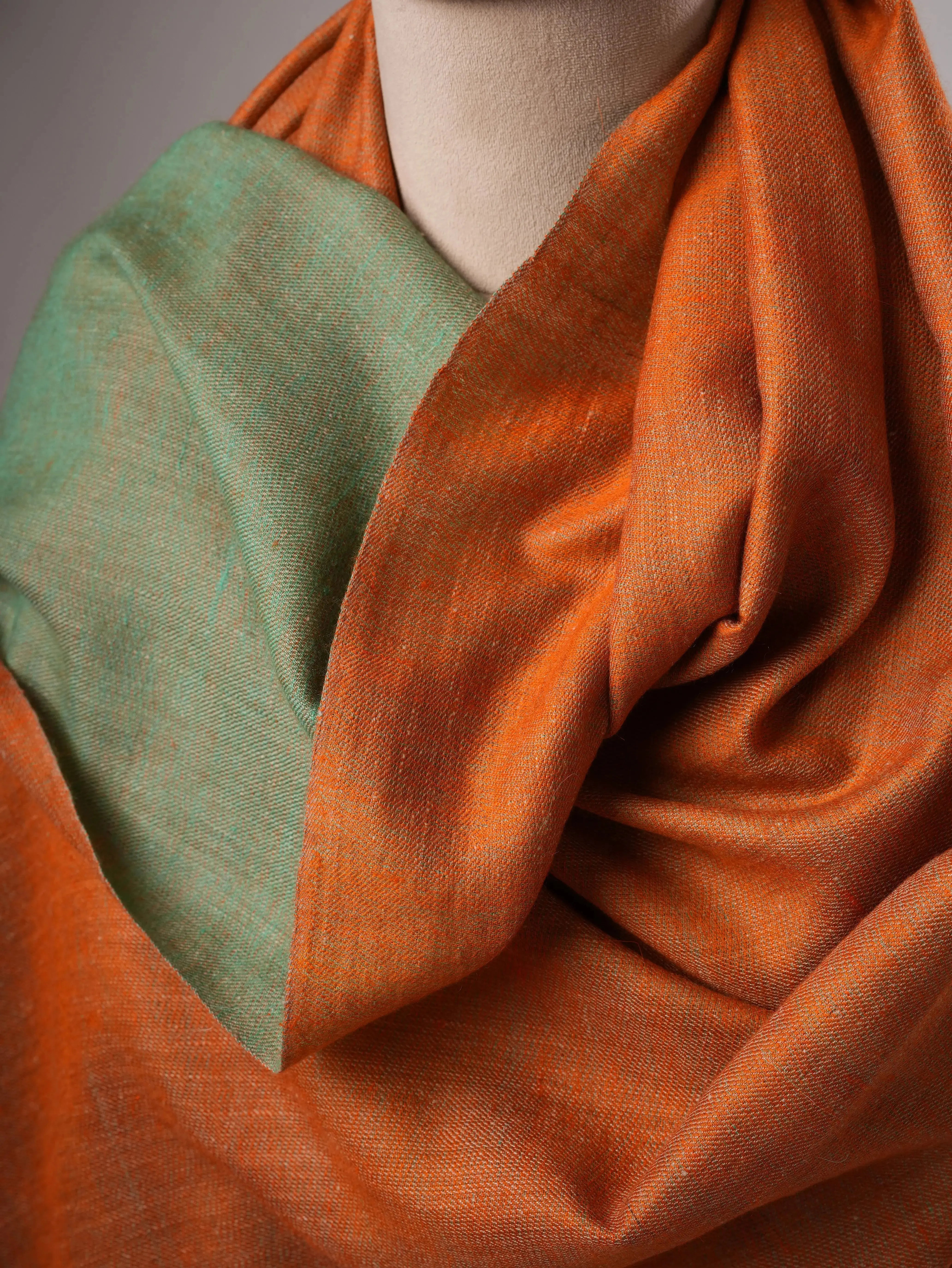 Featherlight Dual Tone Handwoven Pashmina Shawl Shahkaar