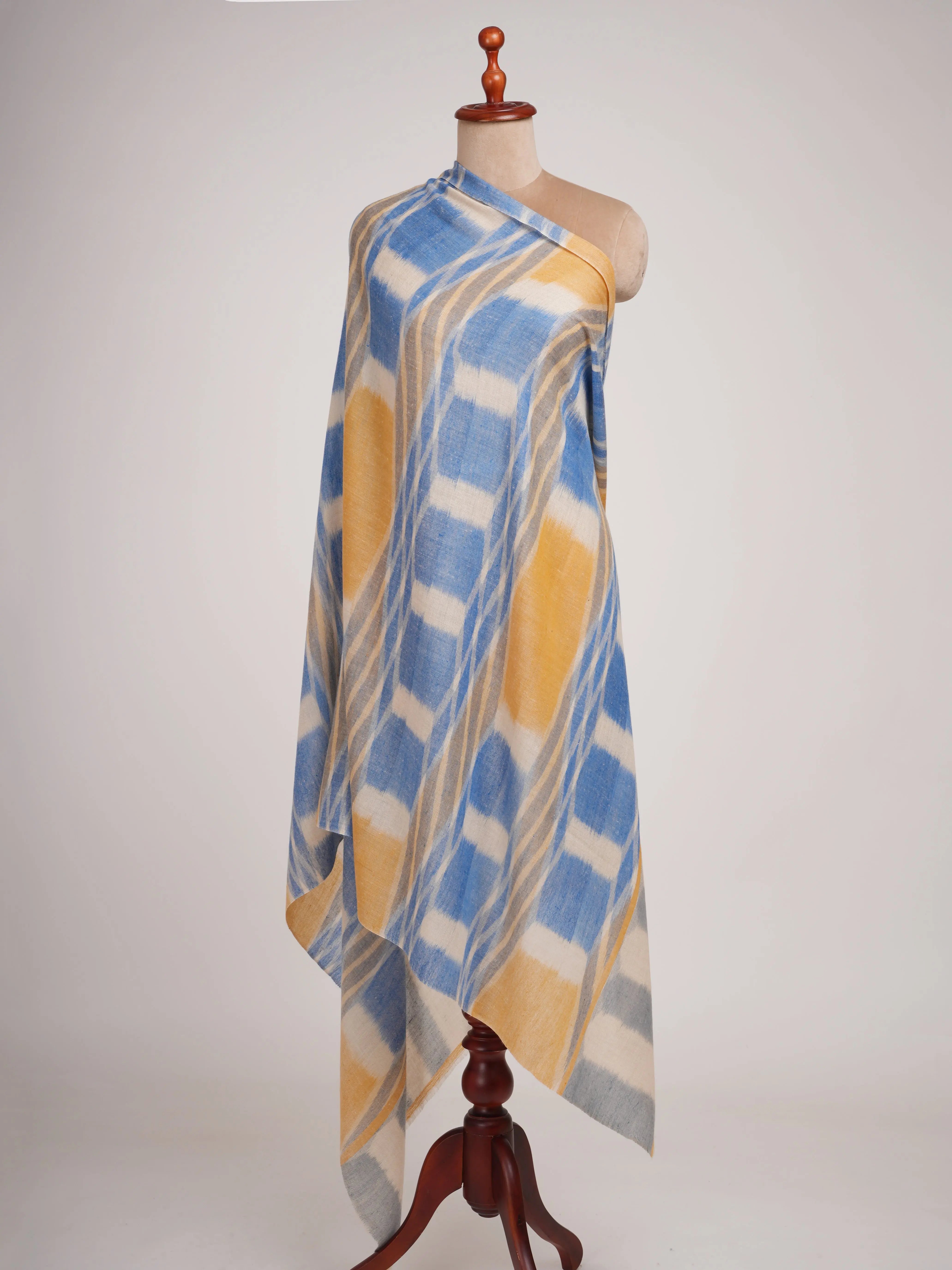 Featherlight Handwoven Ikat Kashmiri Pashmina Shawl Shahkaar