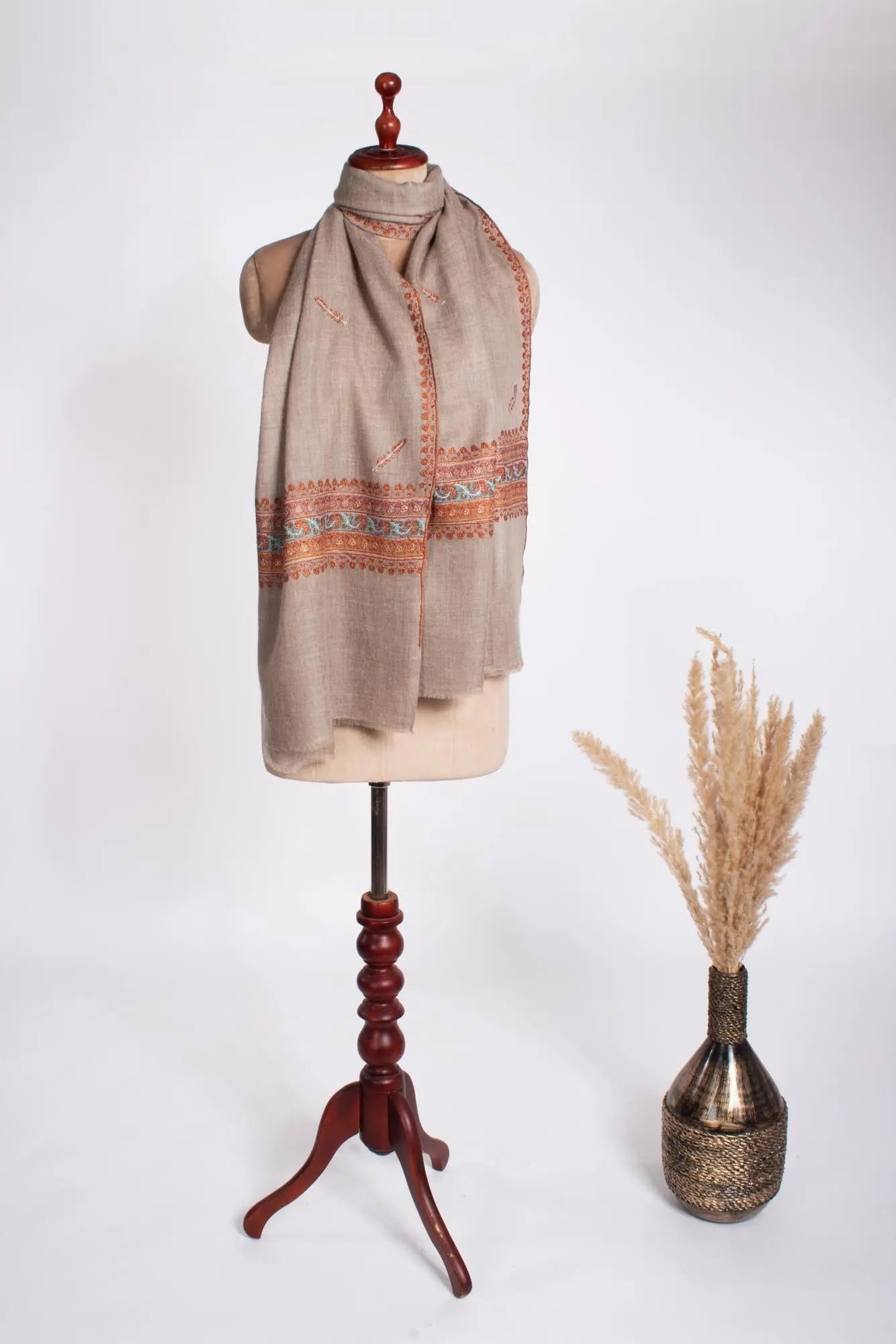 Grey Fine Hand Embroidered Cashmere Scarf - GREENVILLE Shahkaar
