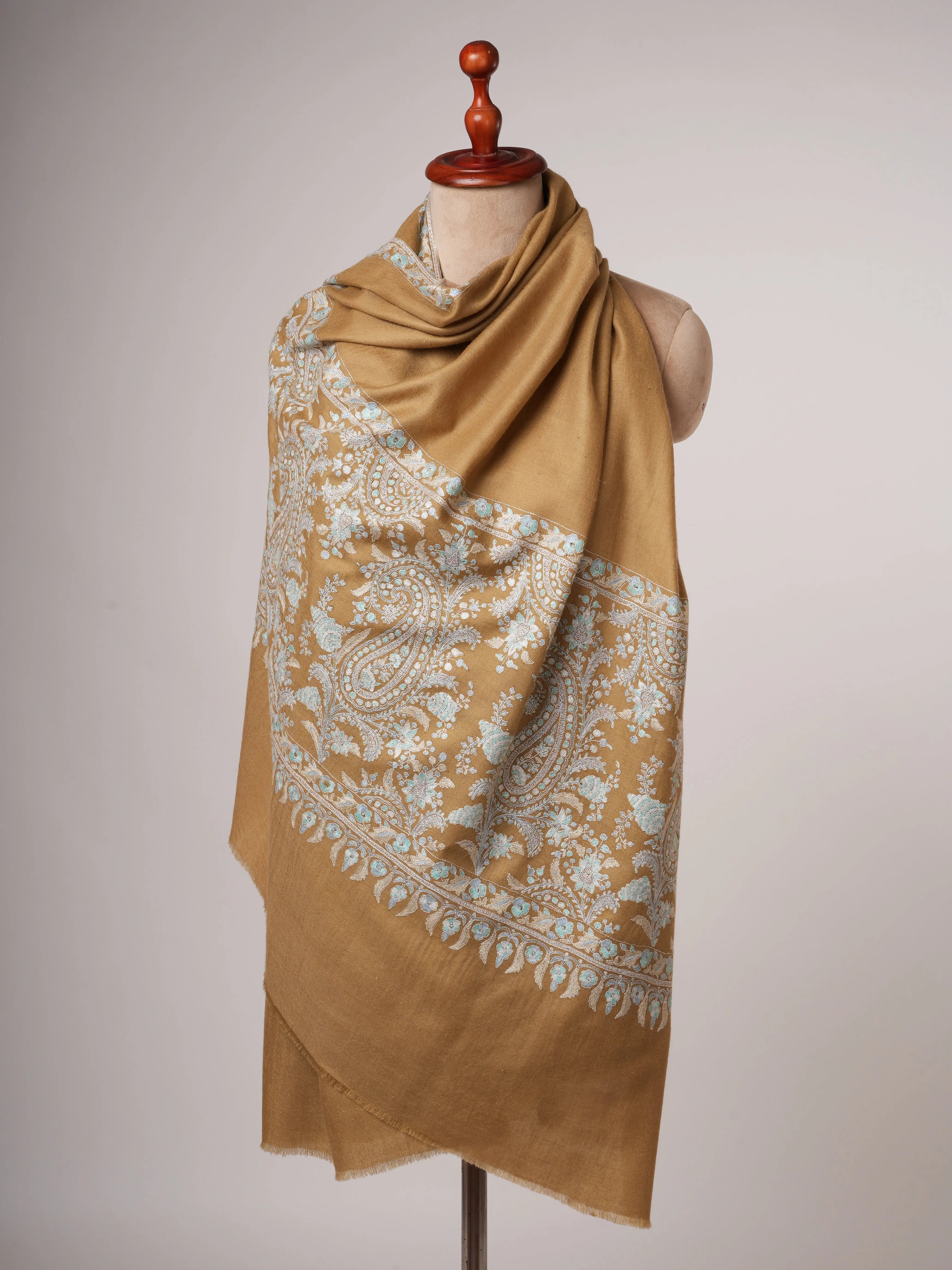 Handloomed Paisley Palla Embroidered Pashmina Shawl – Timeless Elegance Shahkaar