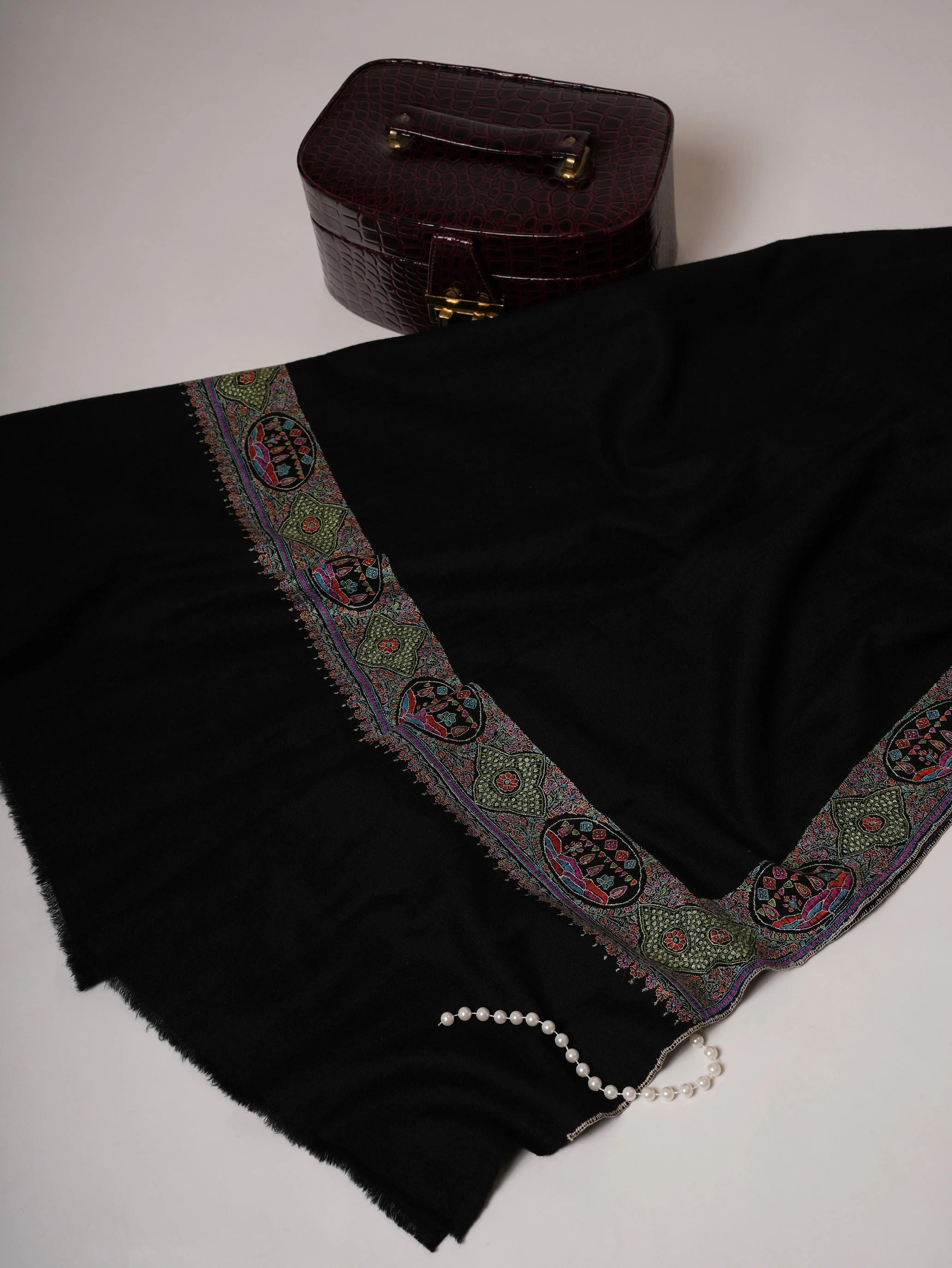Handspun Black Daur Hand Embroidered Pashmina Shawl Shahkaar