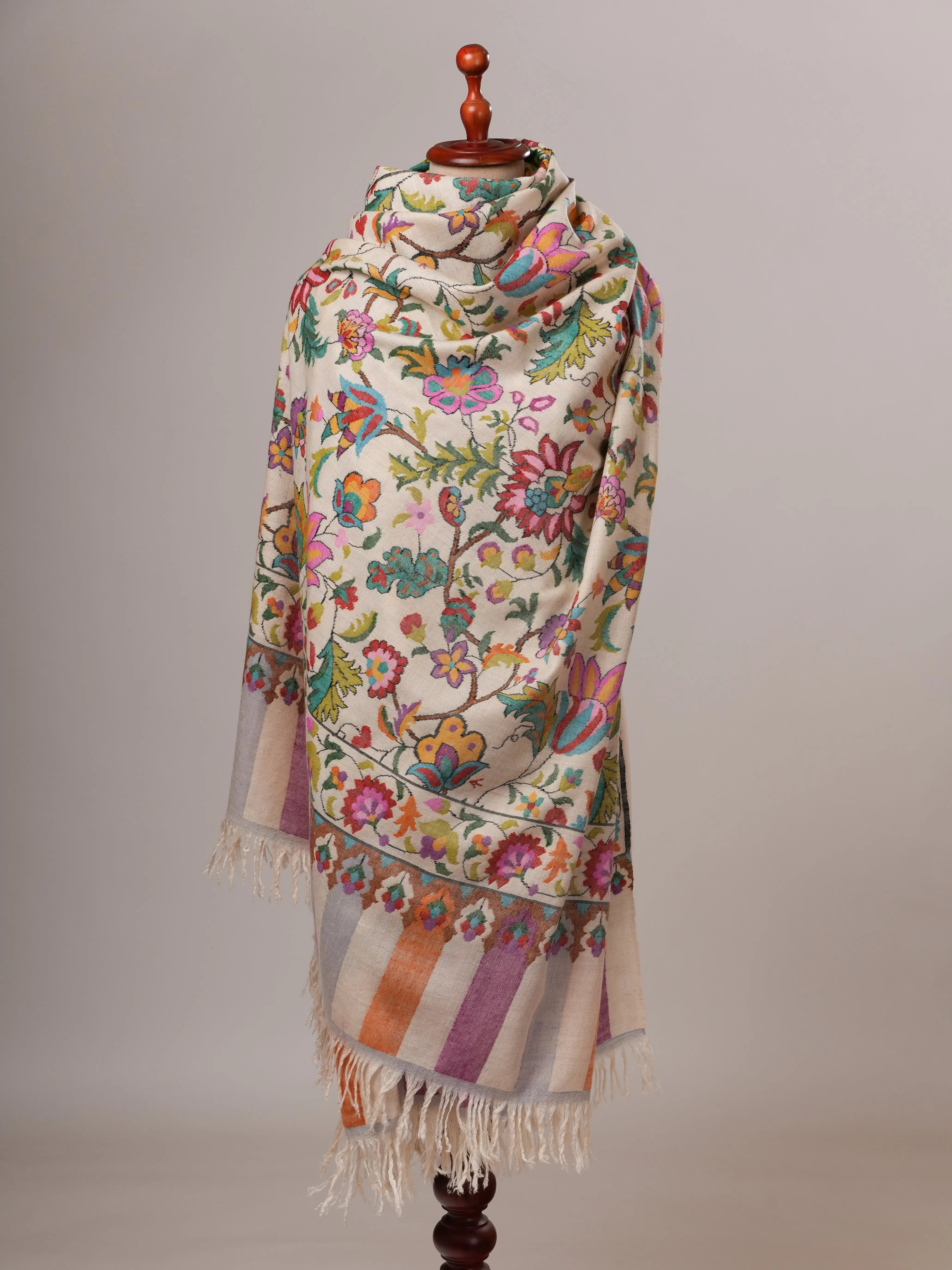 Handwoven Featherlight Ivory Kani Pashmina Shawl Shahkaar