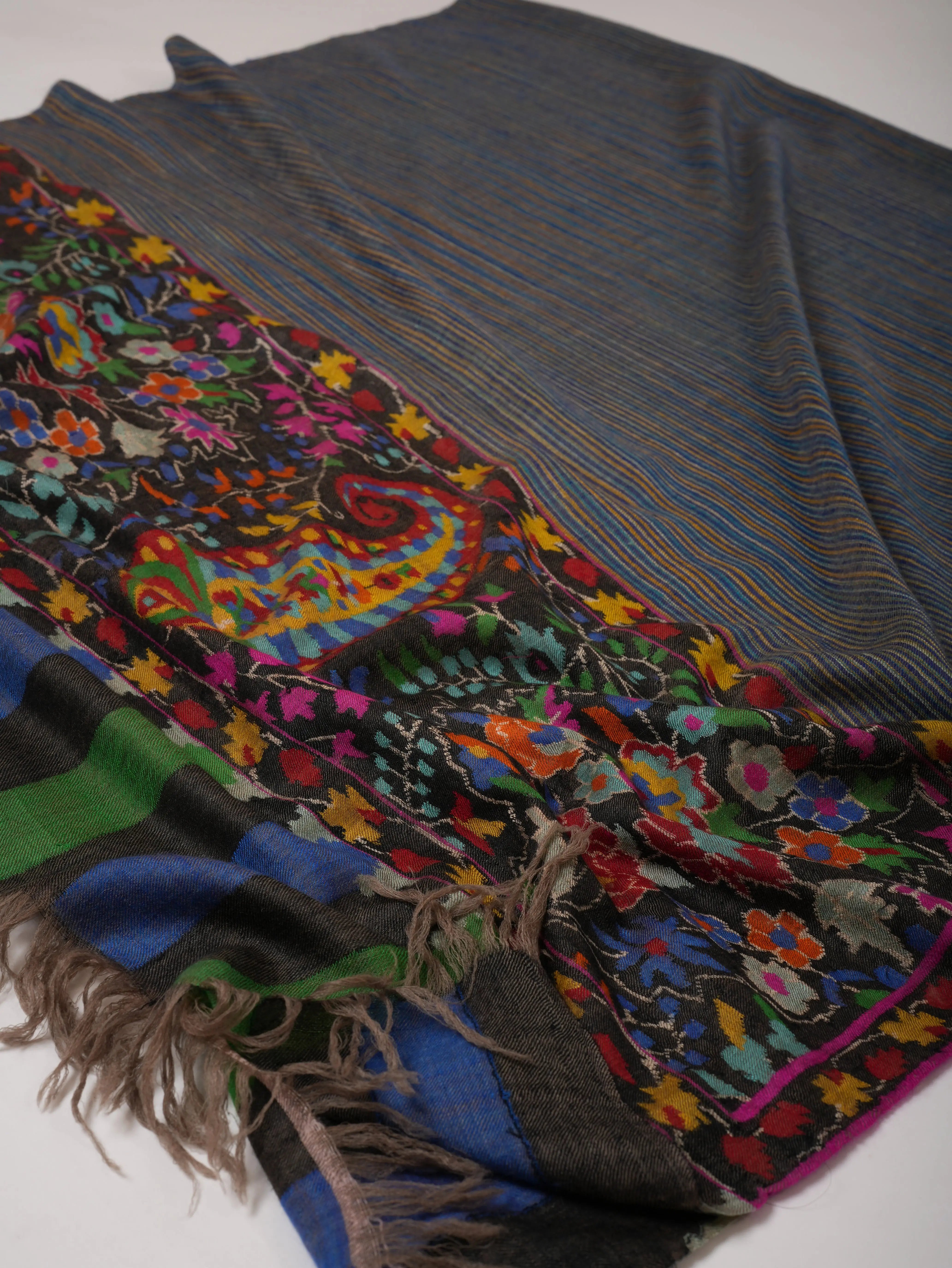 Handwoven Kashmiri Kani Pashmina Shawl with Traditional Motifs Shahkaar