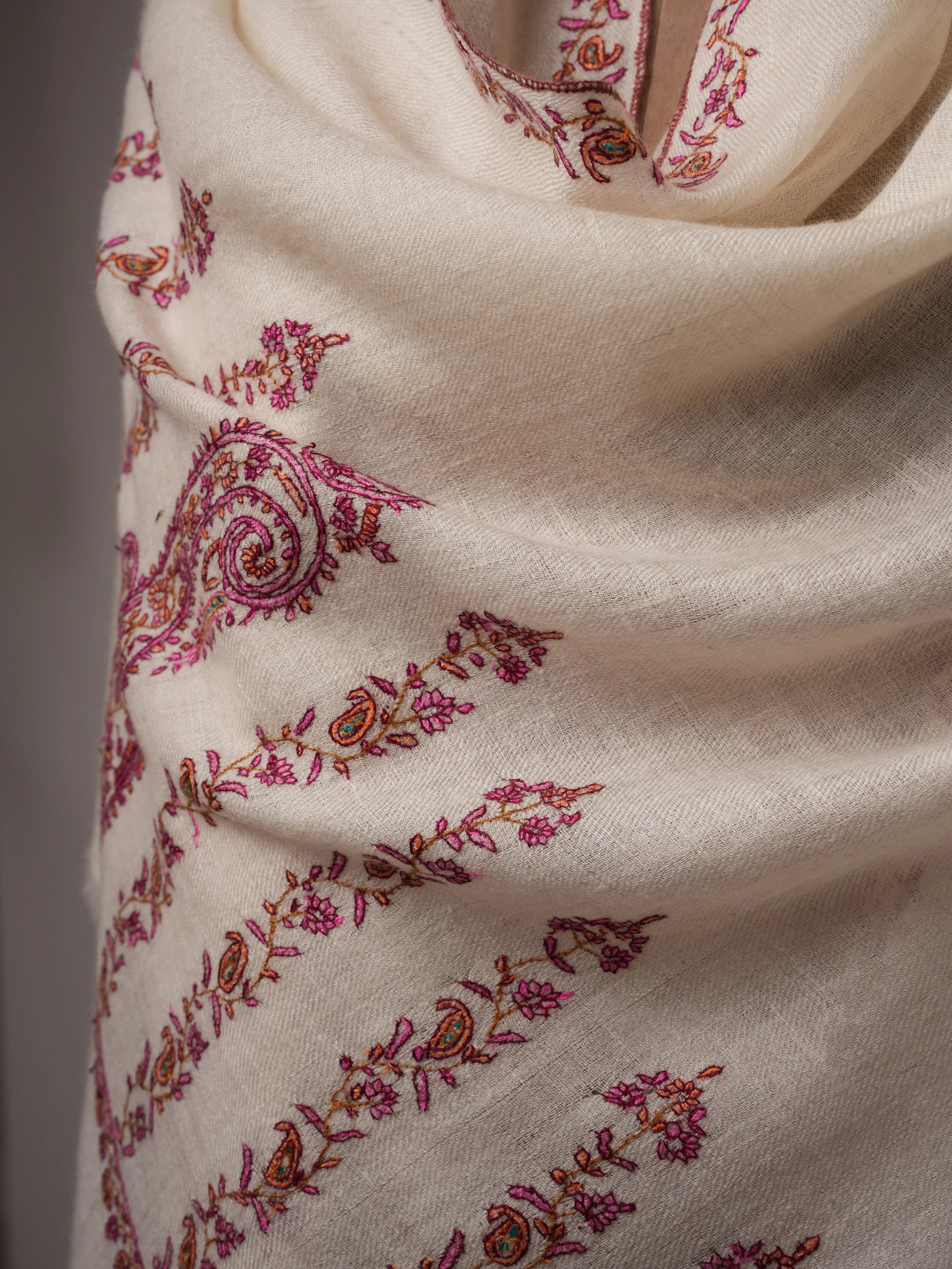 Handwoven Natural White Cashmere Scarf with Hand Embroidered Palla Shahkaar