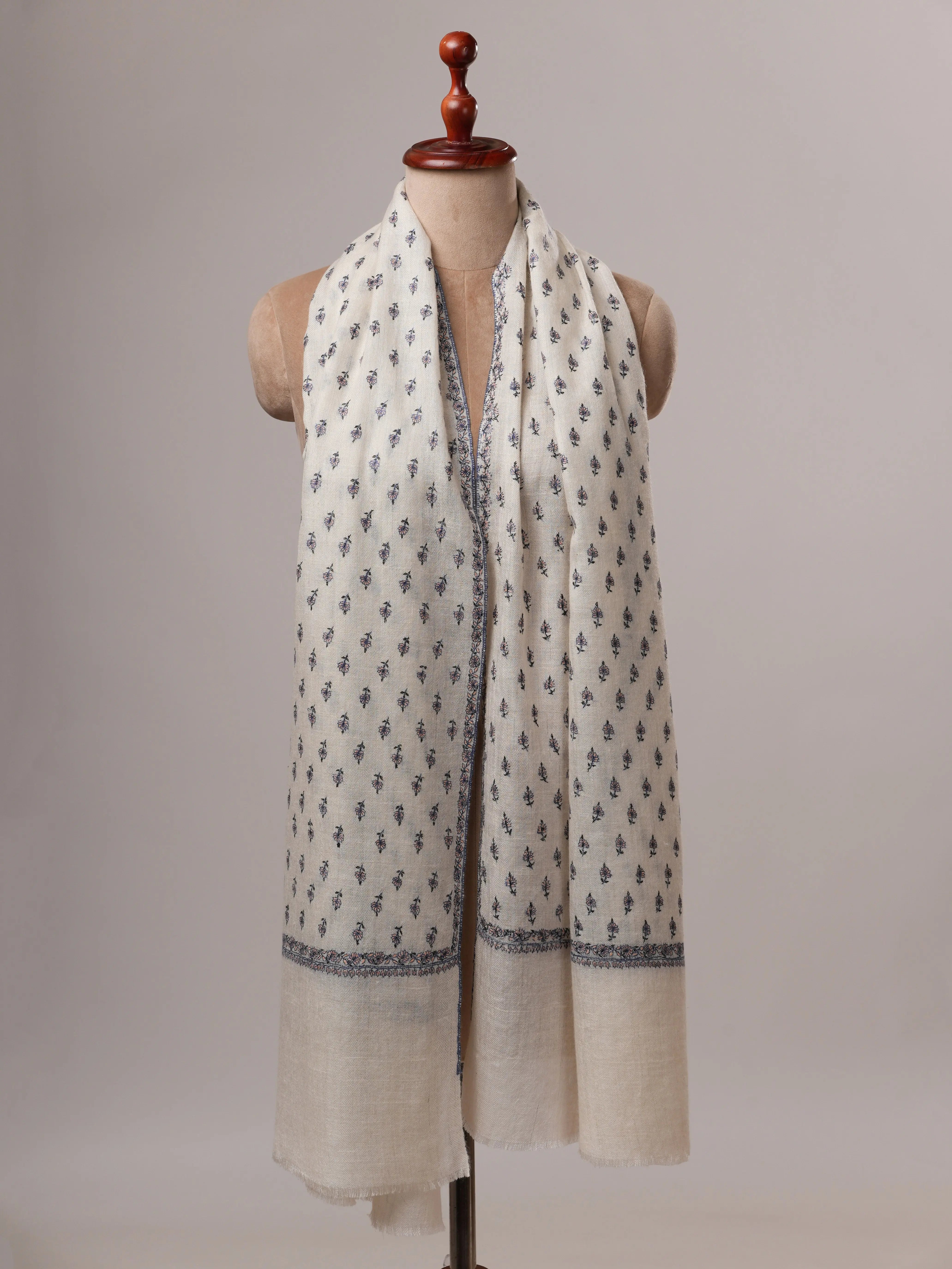 Handwoven Natural White Cashmere Scarf with Machie Botti Motifs Shahkaar