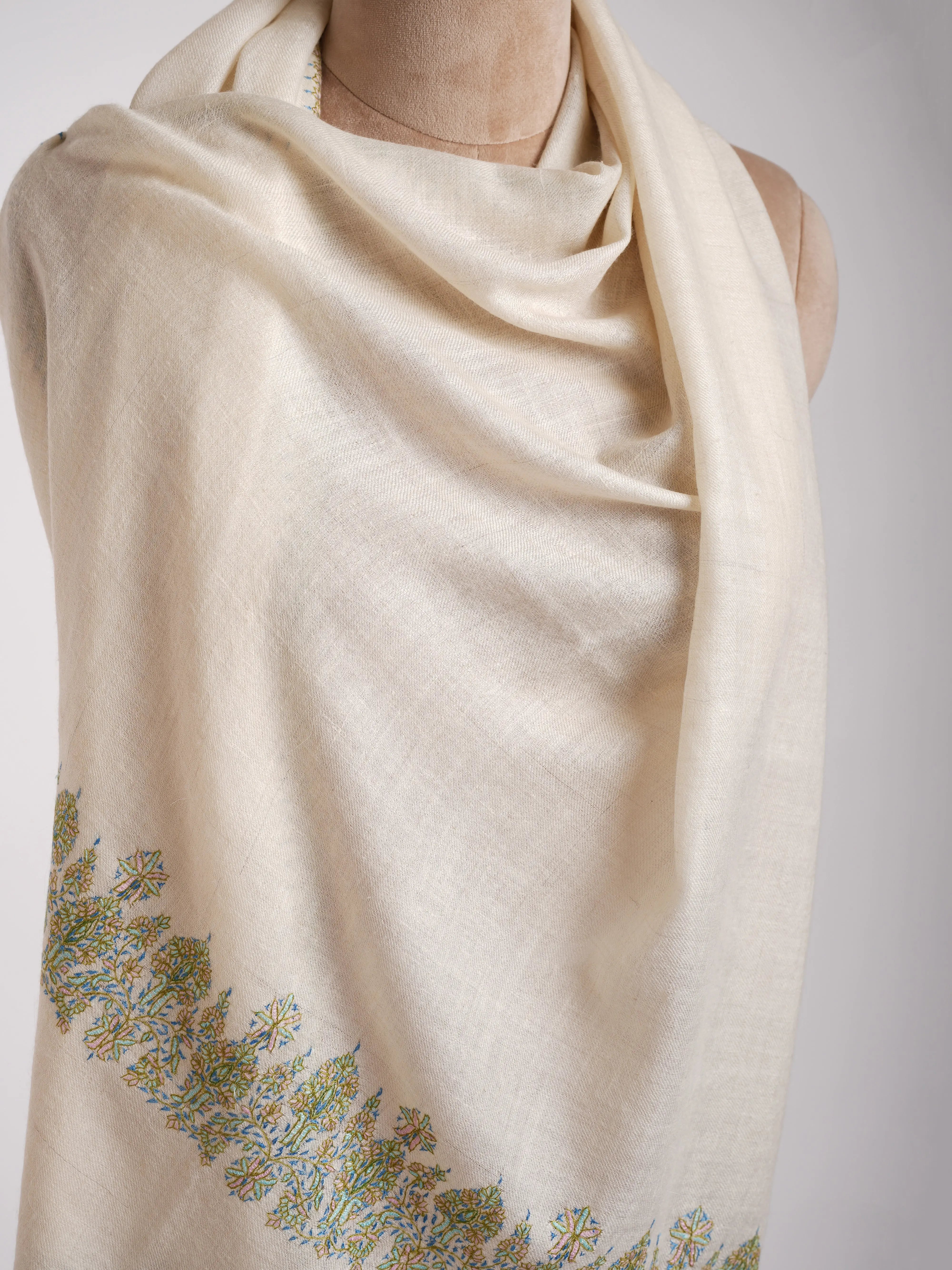 Ivory Minimalistic Palladar Indian Cashmere Stole Shahkaar