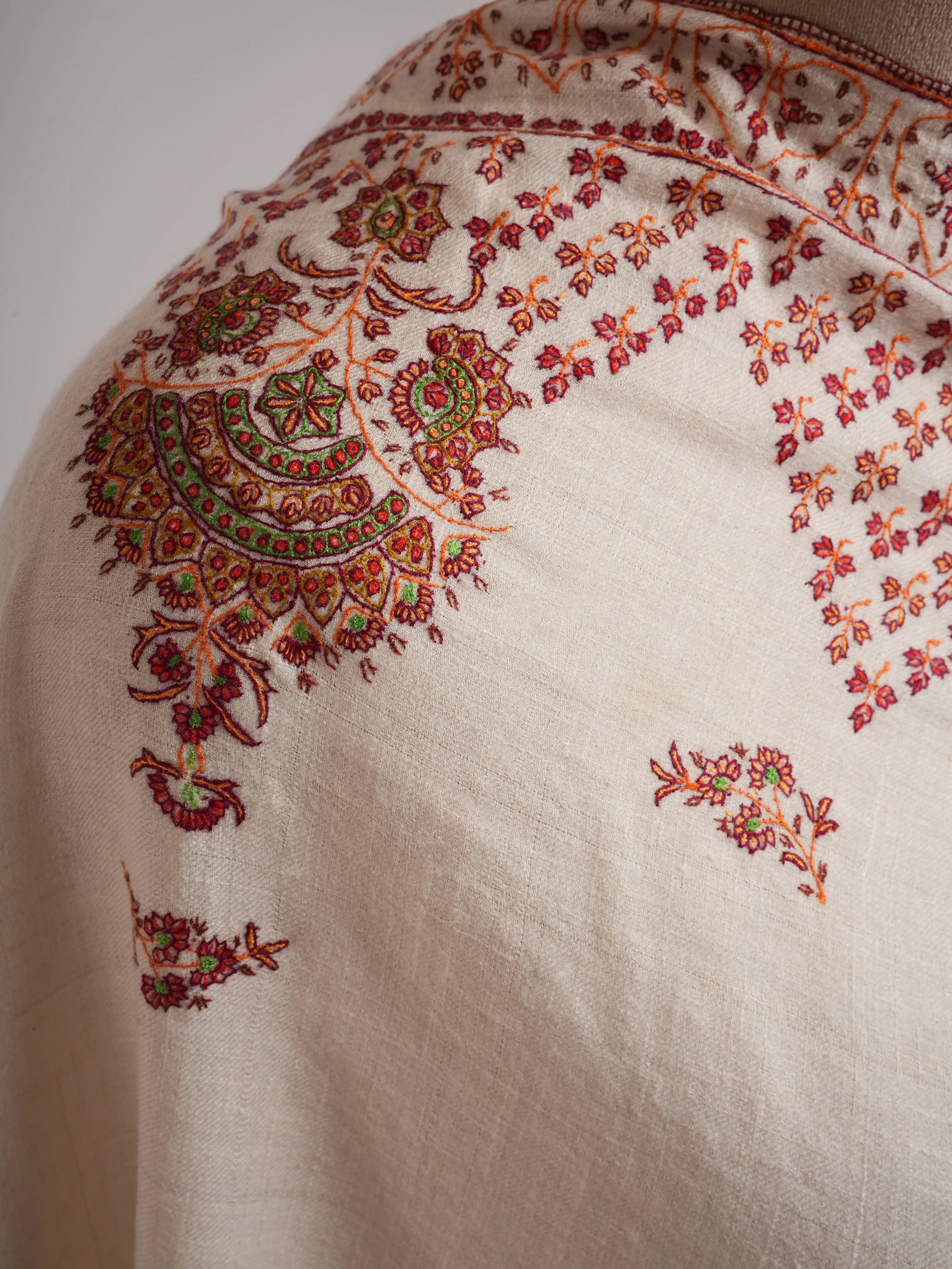 Ivory Pashmina Shawl with Jali Daur Sozni Embroidery Shahkaar