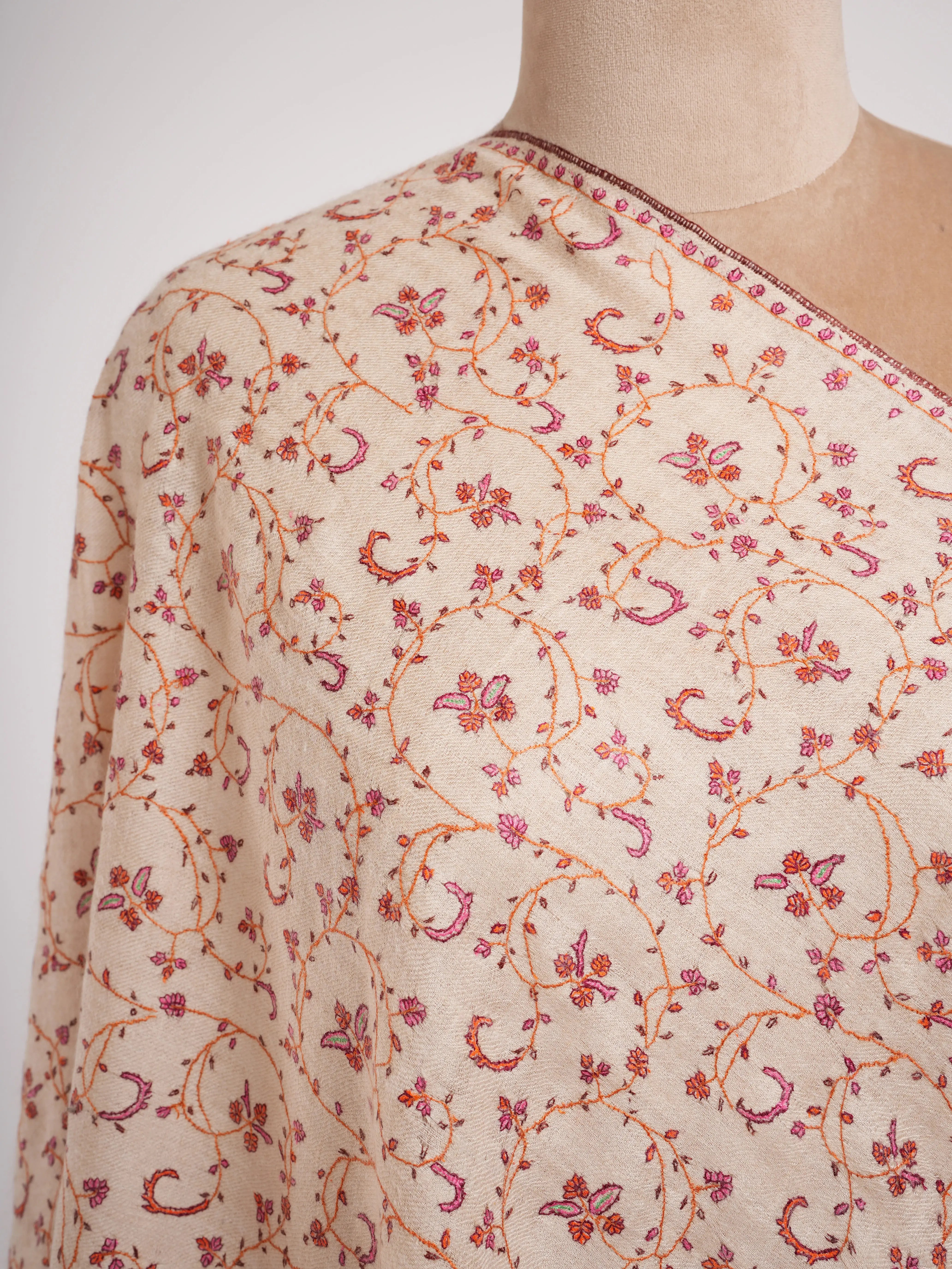 Ivory Sozni Embroidered Kashmiri Cashmere Scarf Shahkaar