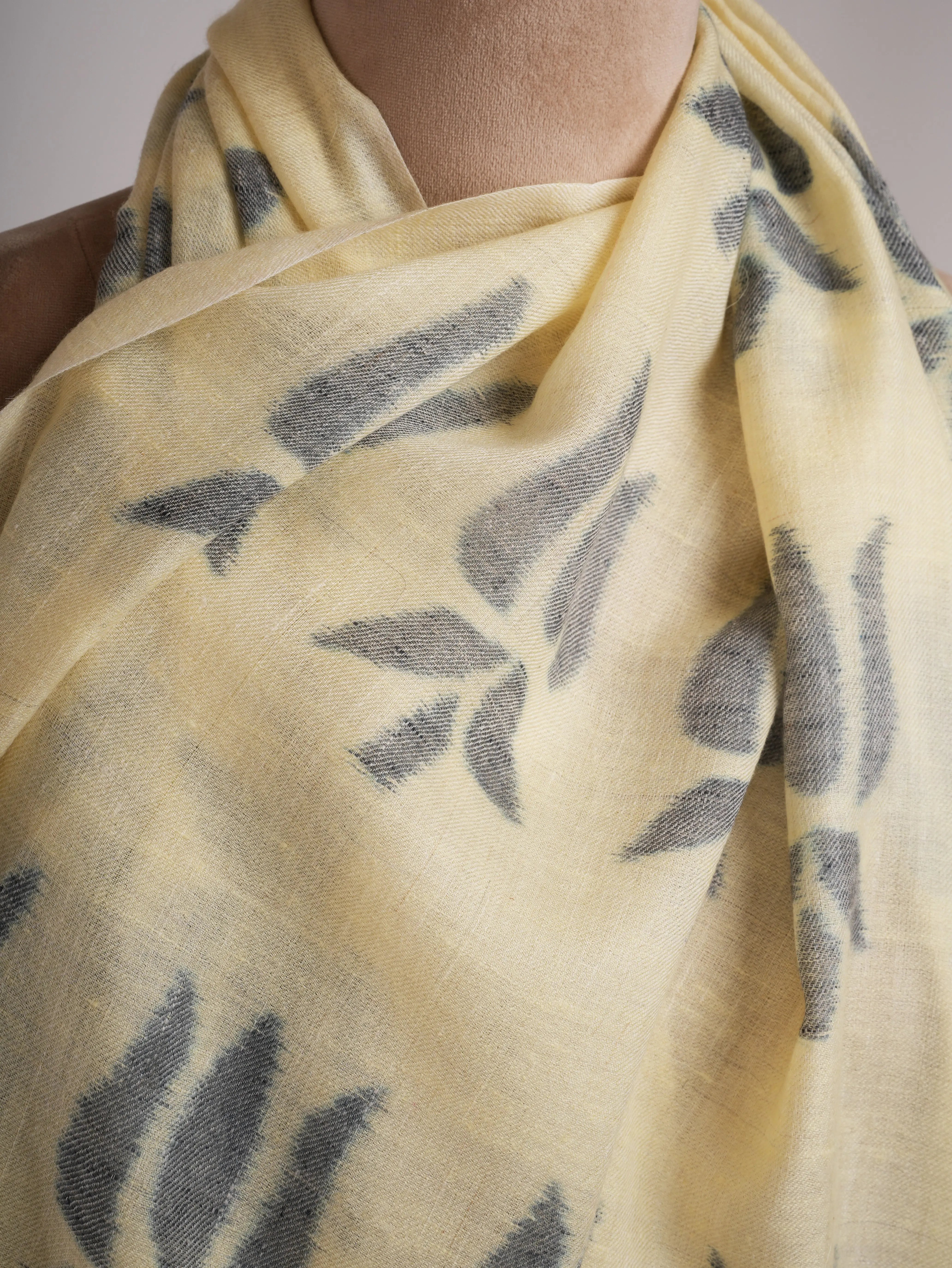 Lotus Ikat Pashmina Shawl in Pearl Black and Pink Color Shahkaar