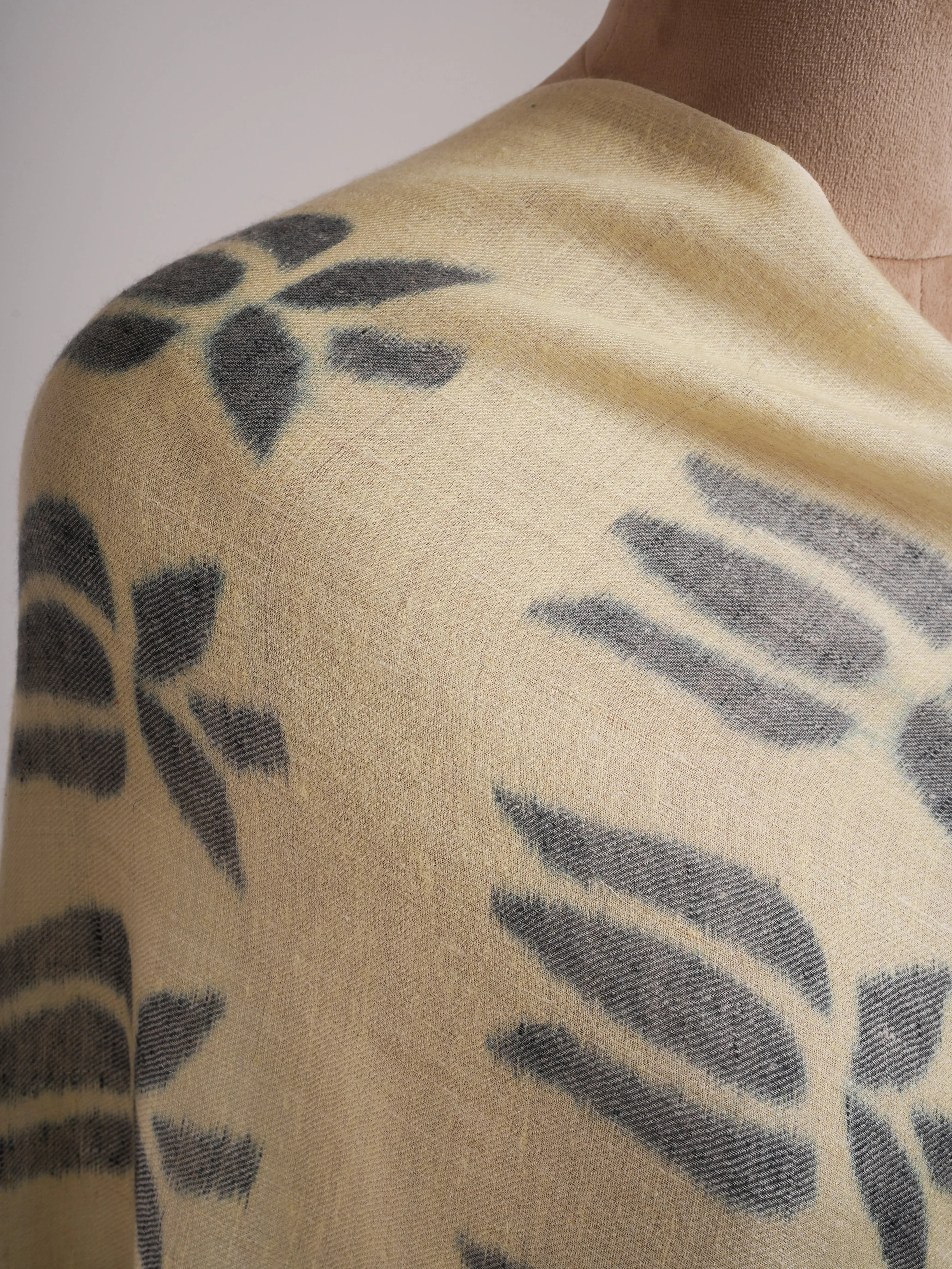 Lotus Ikat Pashmina Shawl in Pearl Black and Pink Color Shahkaar