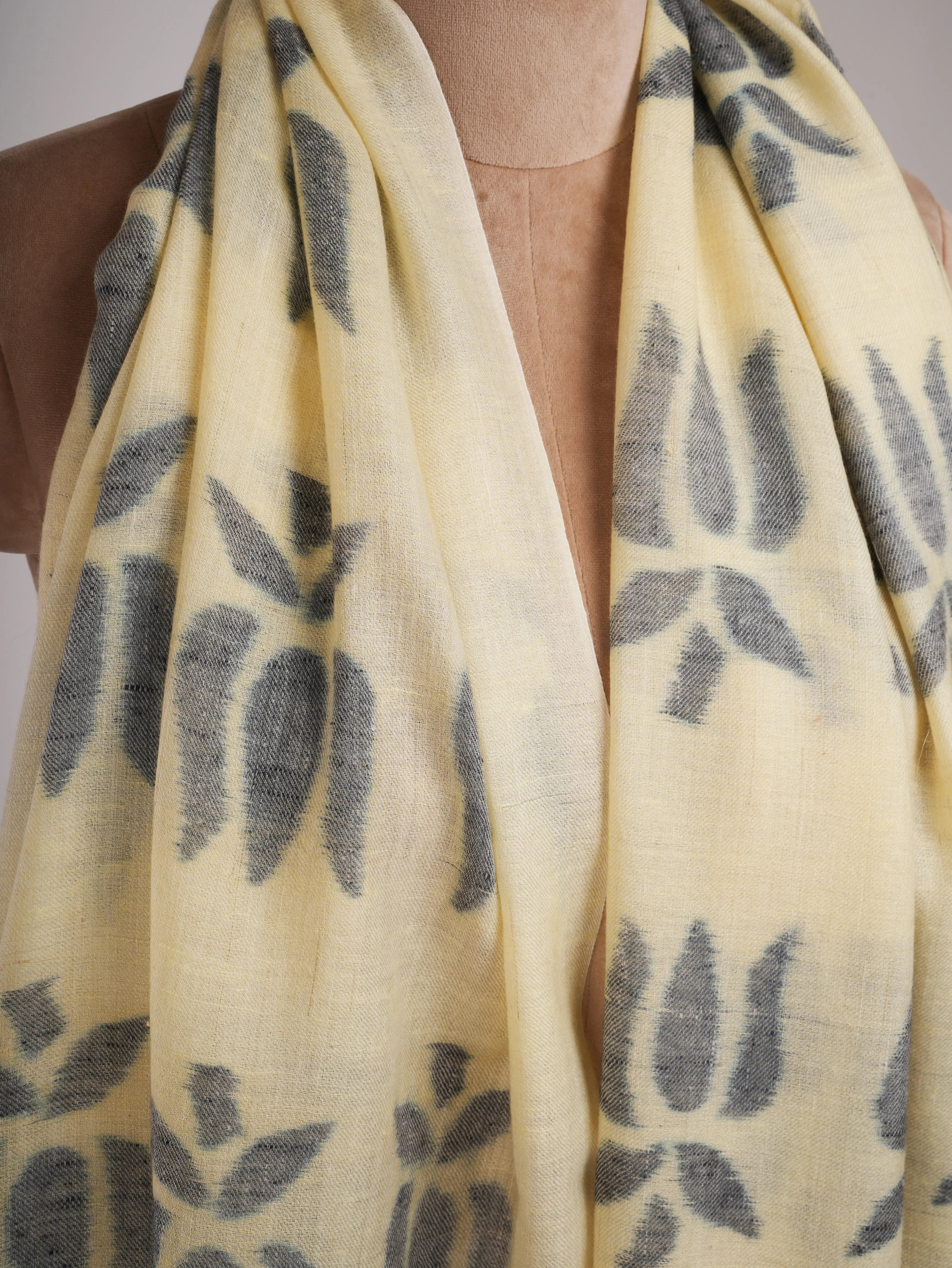 Lotus Ikat Pashmina Shawl in Pearl Black and Pink Color Shahkaar