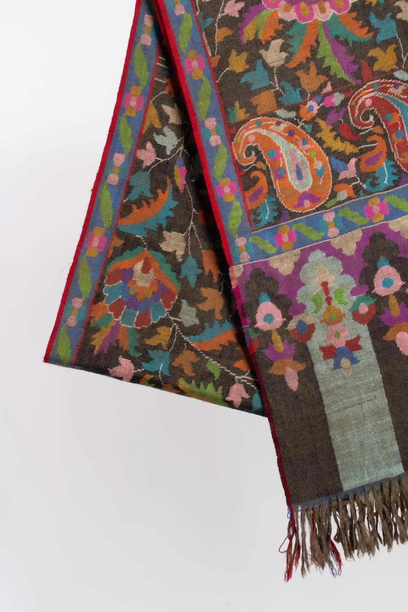 Luxuriously Warm Carbon Black Handloomed Kani Pashmina - WISBECH Shahkaar