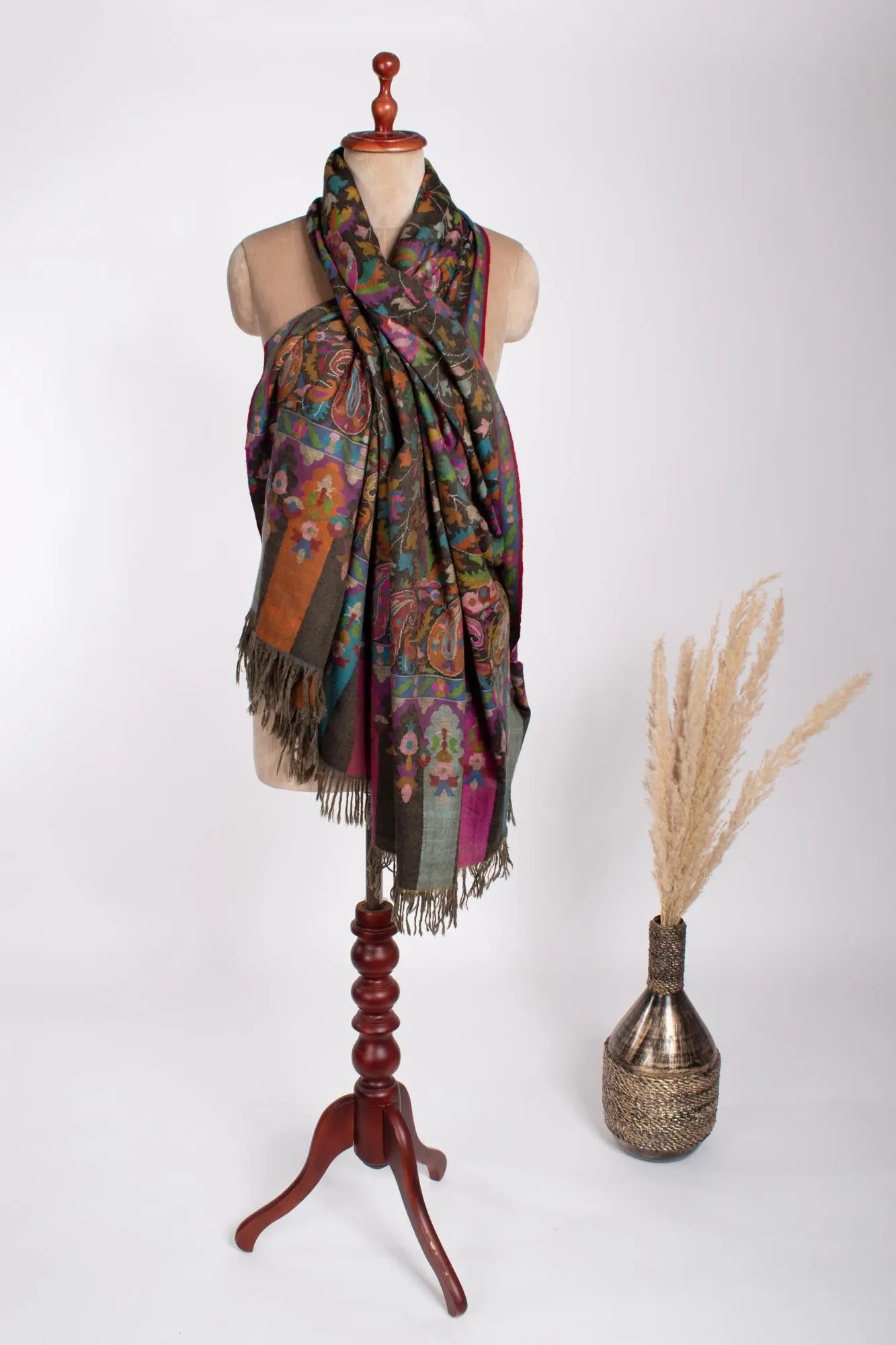 Luxuriously Warm Carbon Black Handloomed Kani Pashmina - WISBECH Shahkaar