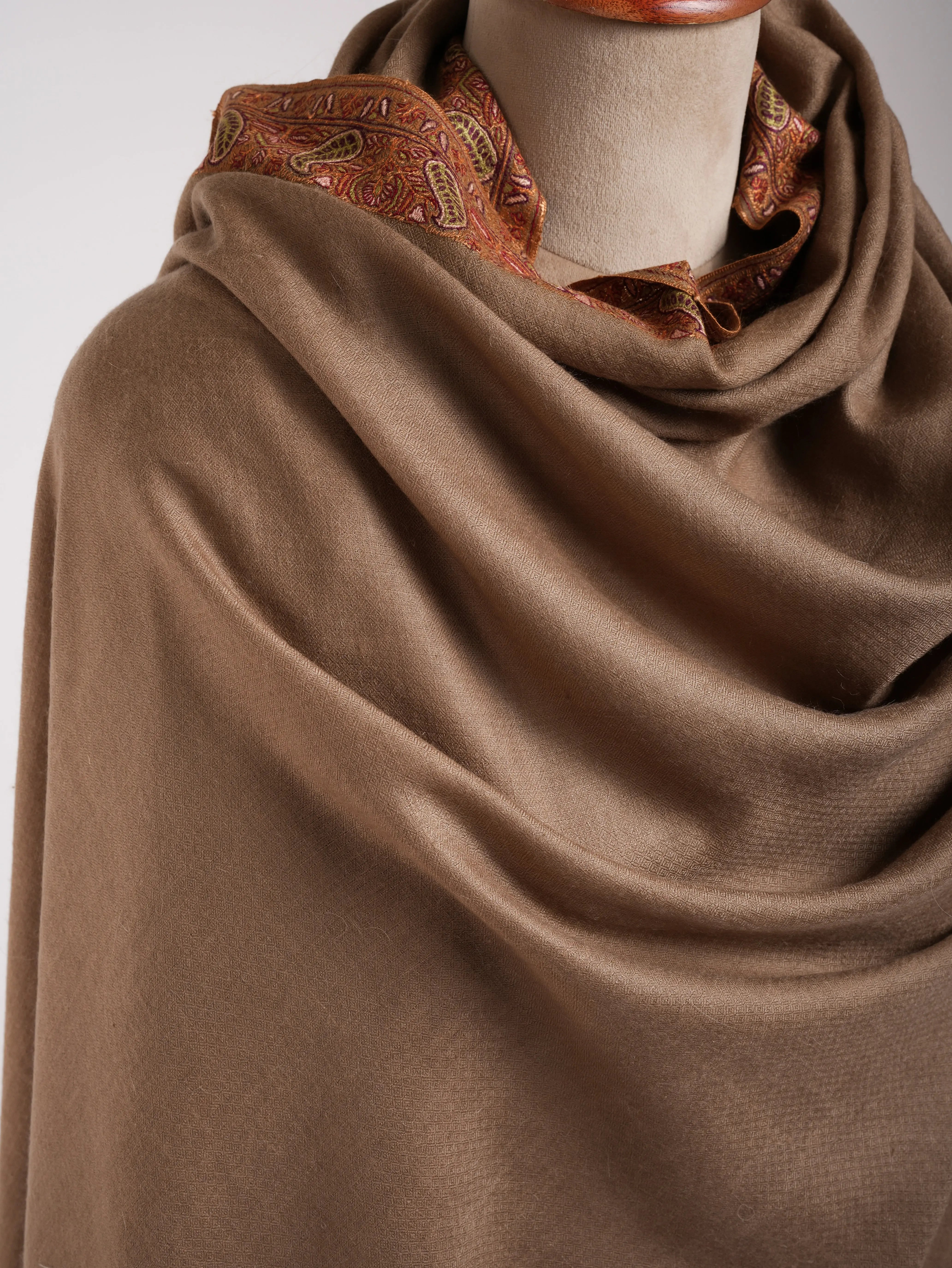 Mocha Mouse Sozni Daur Dar XL Kashmiri Pashmina Shawl Shahkaar