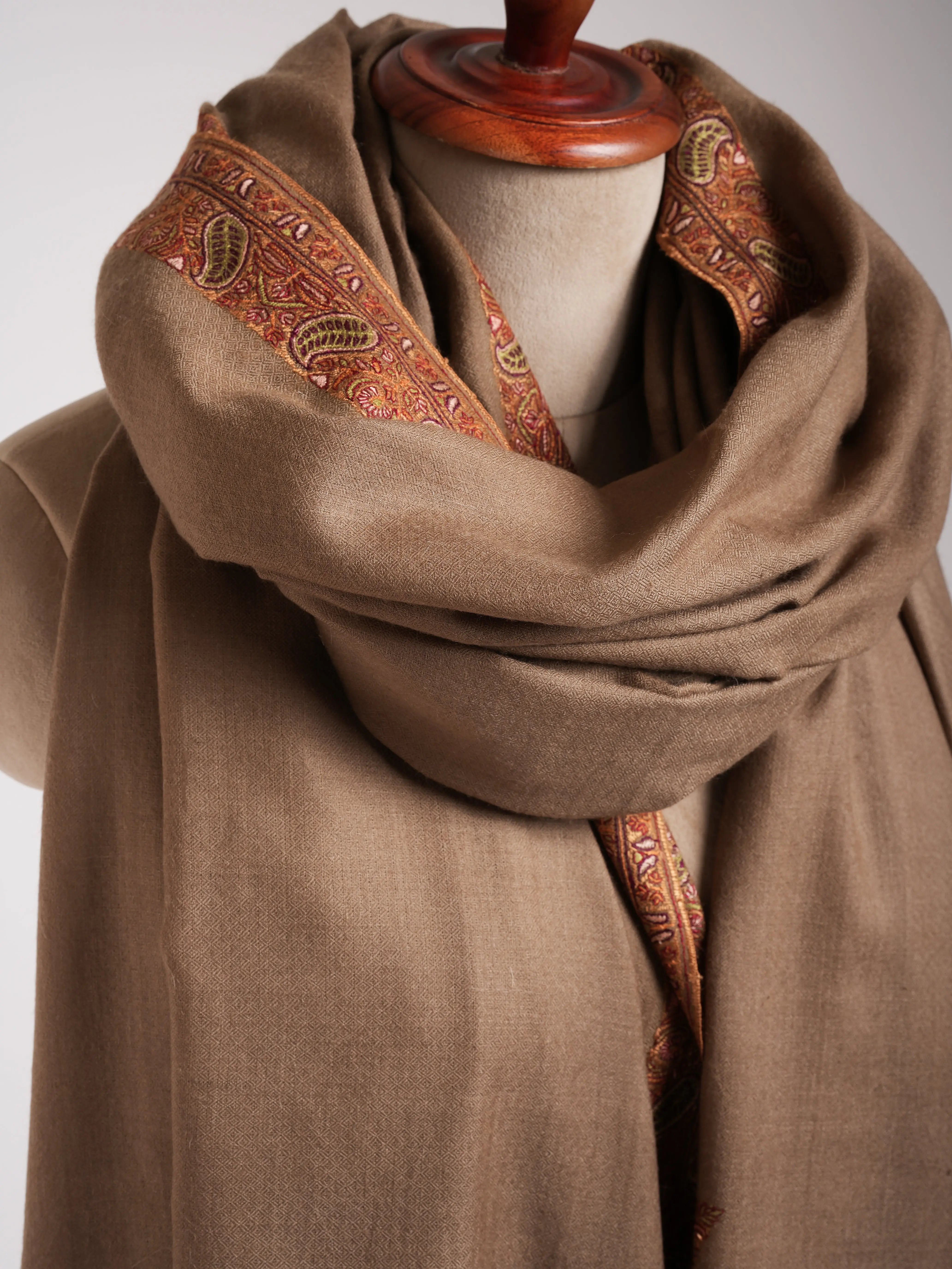 Mocha Mouse Sozni Daur Dar XL Kashmiri Pashmina Shawl Shahkaar