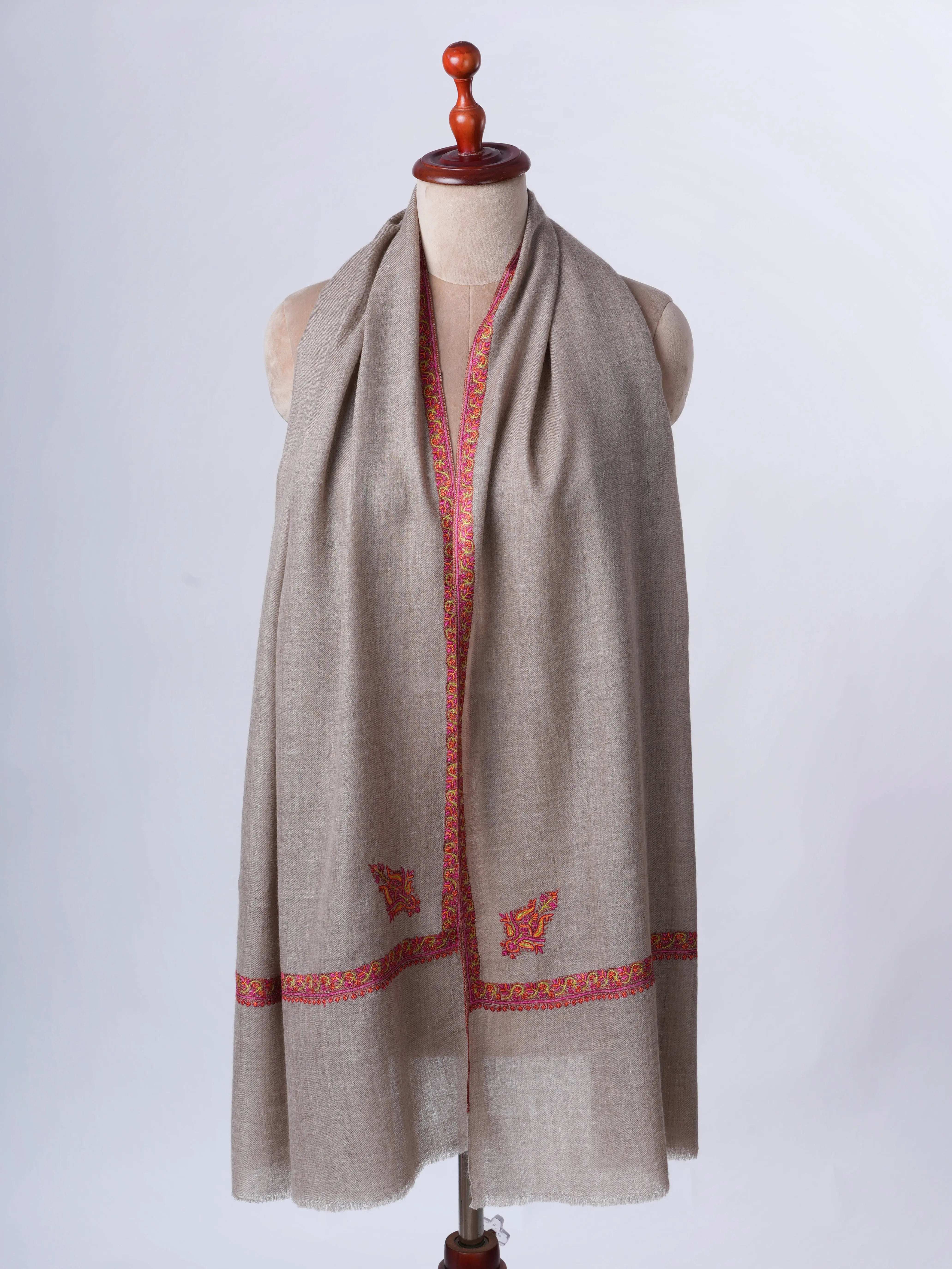 Natural Grey Cashmere Scarf with Hashia Embroidery – Handwoven Baby Soft Shahkaar