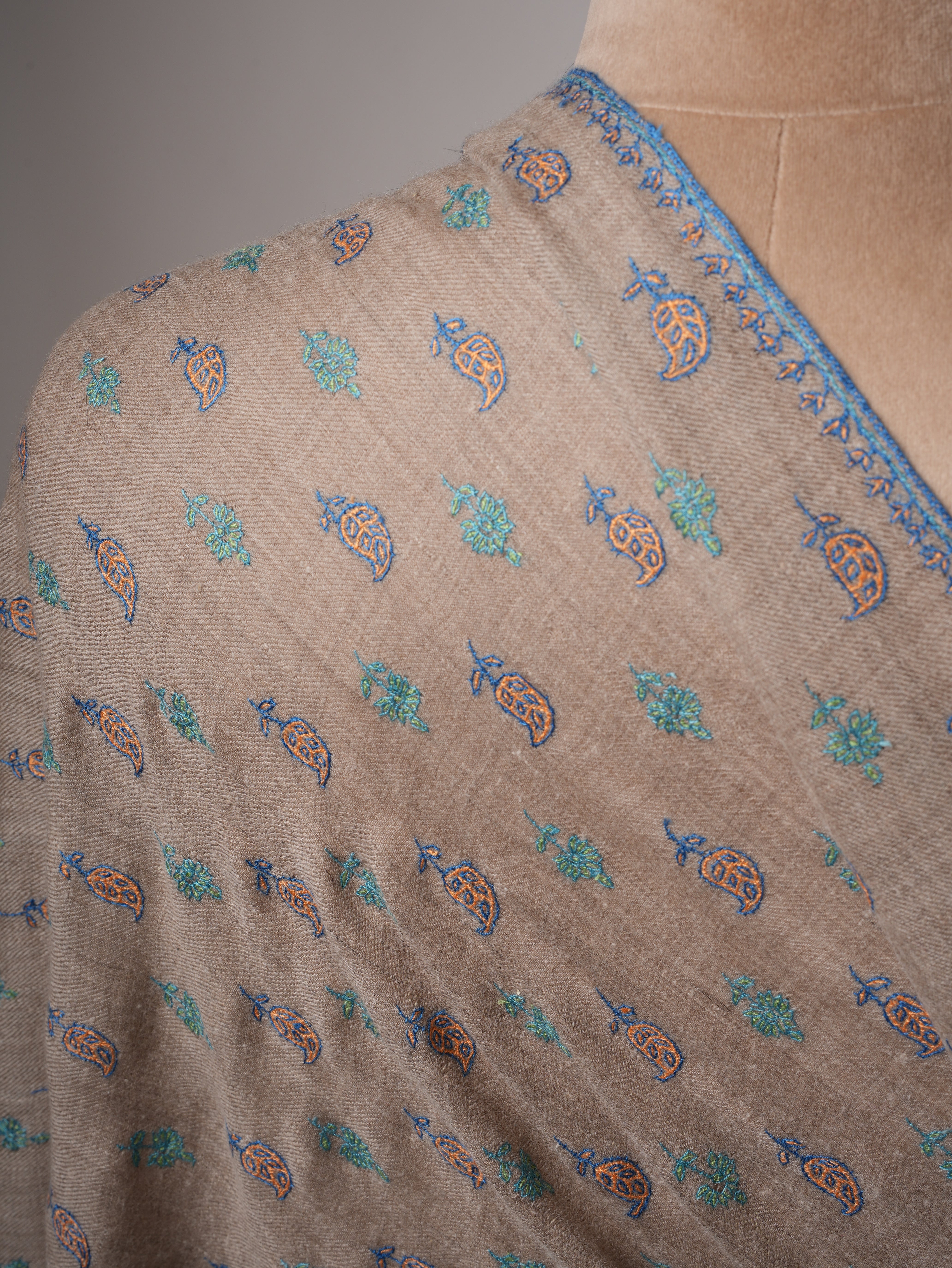 Natural Grey Kashmiri Pashmina Shawl with Paisley Floral Hand Embroidery Shahkaar