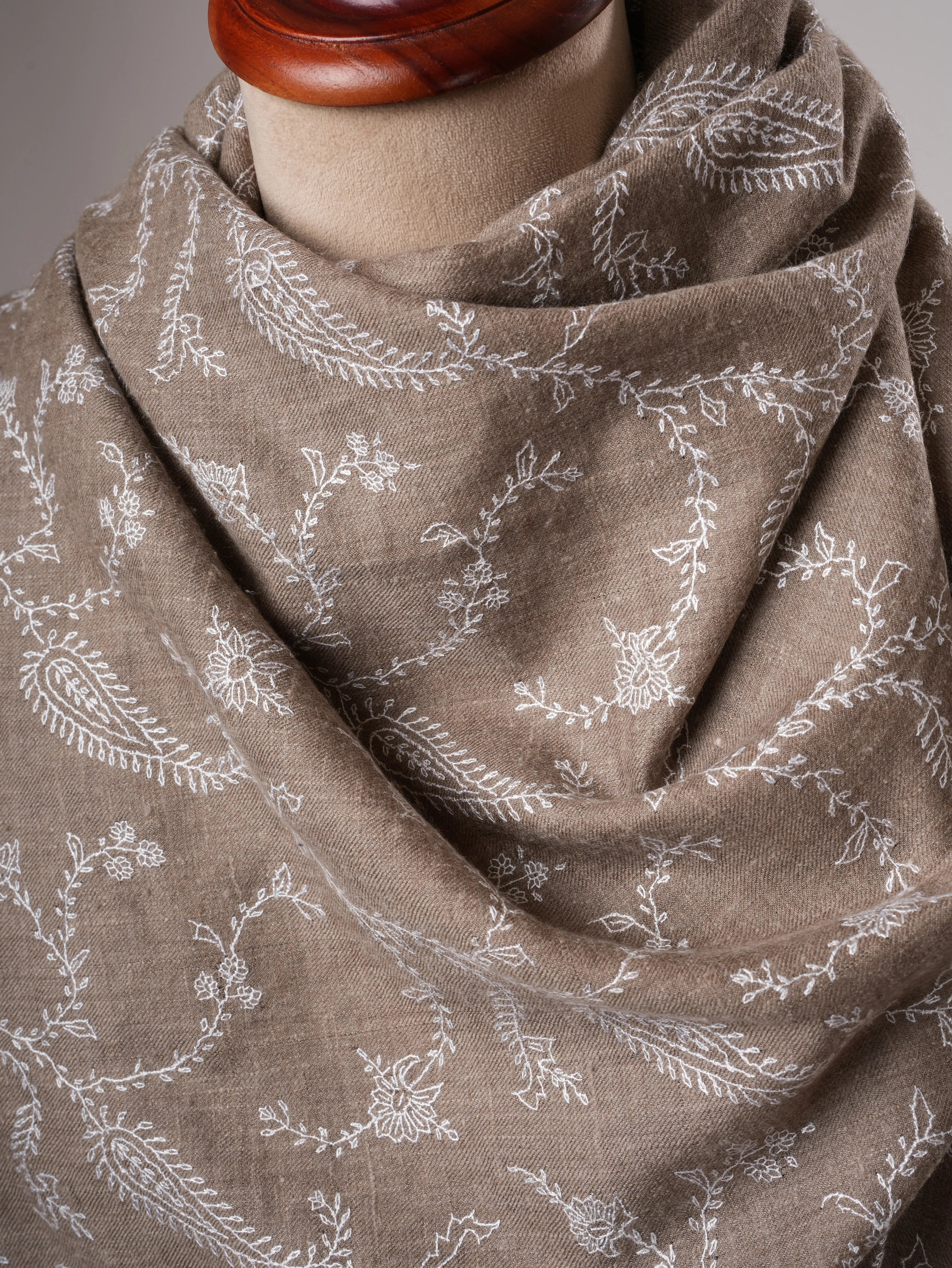 Natural Grey Kashmiri Pashmina Shawl with White Sozni Embroidery - Shahkaar