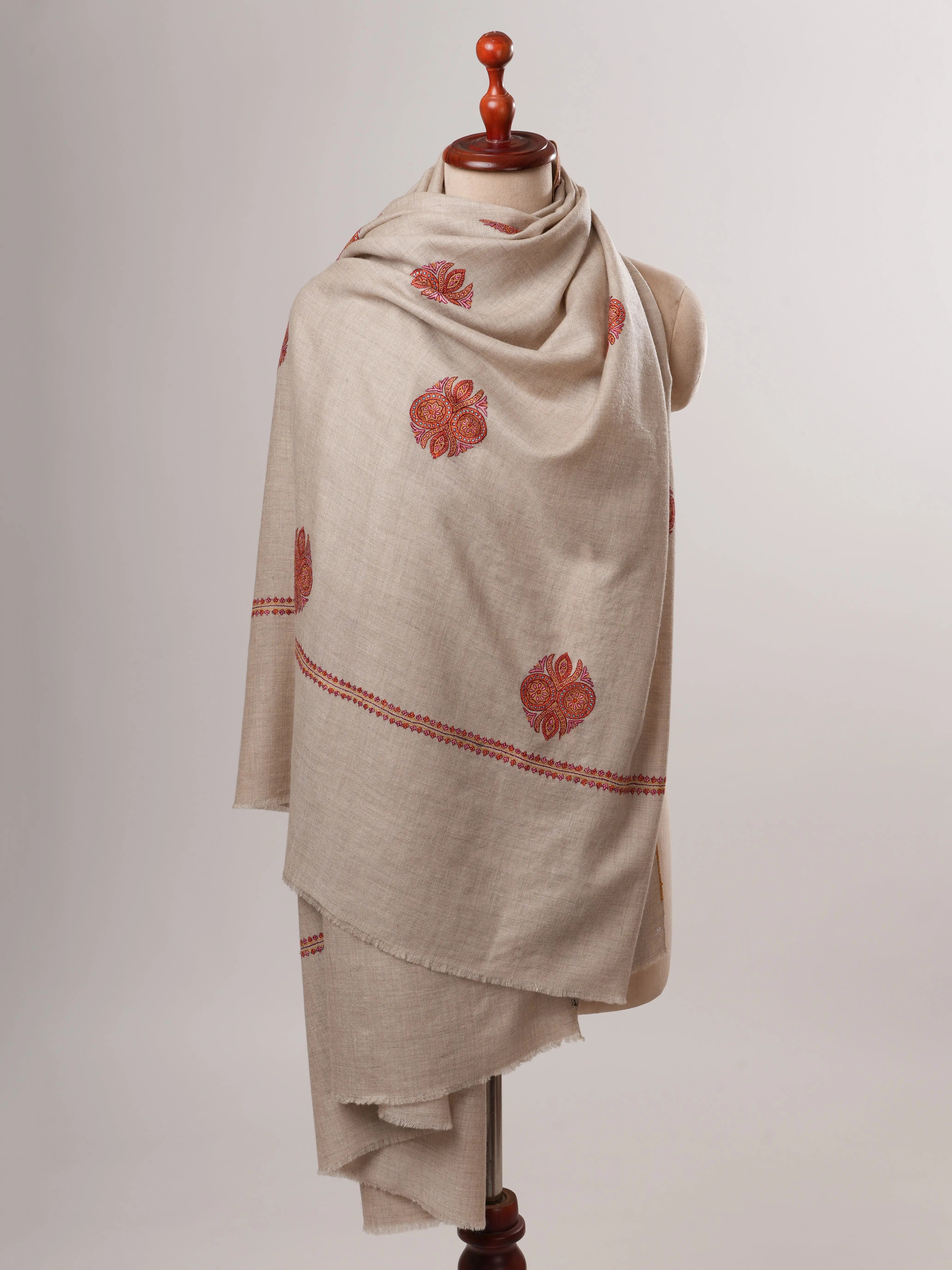 Natural Grey Pashmina Shawl – Handwoven with Buteh Sozni Embroidery Shahkaar