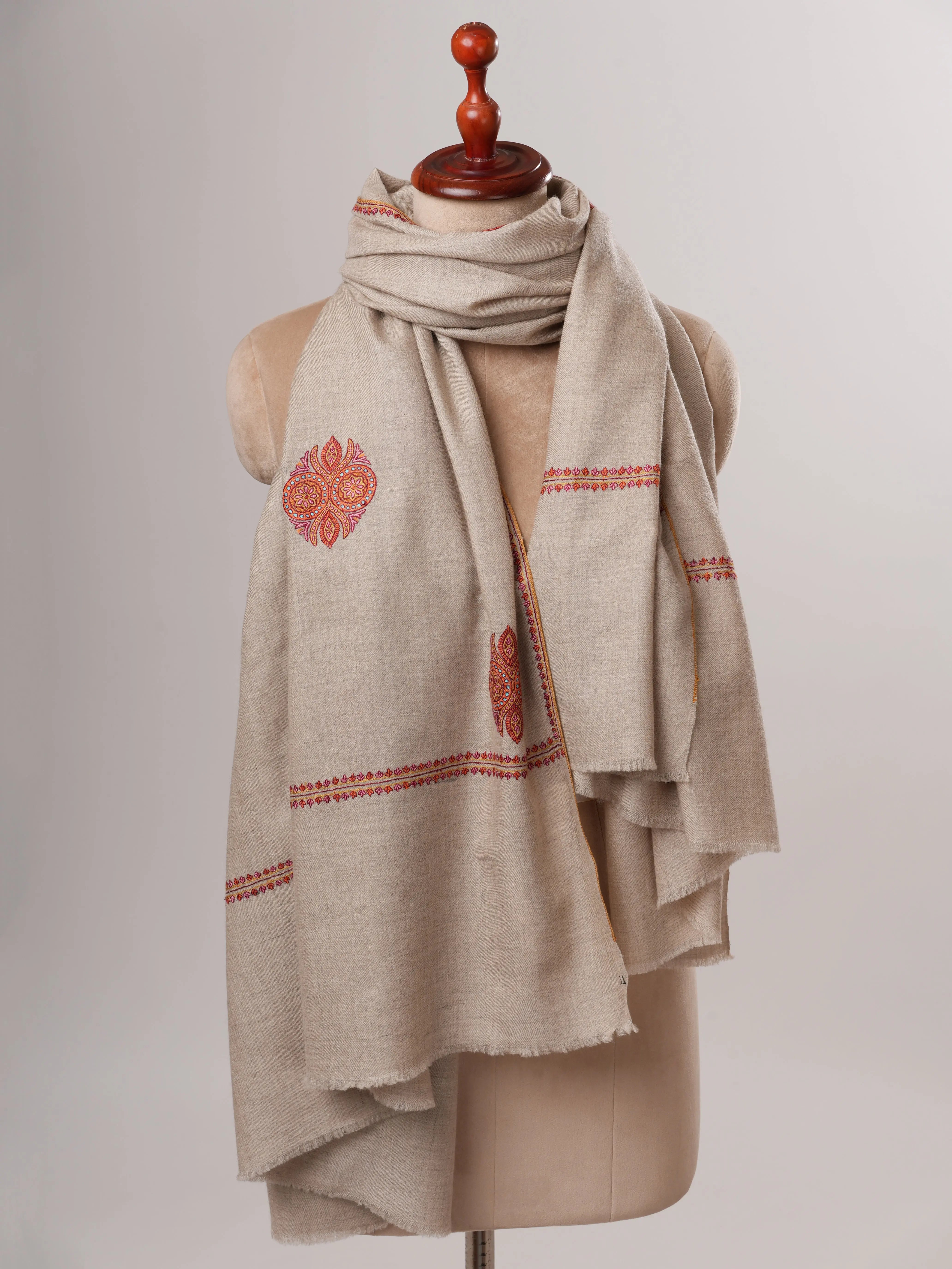 Natural Grey Pashmina Shawl – Handwoven with Buteh Sozni Embroidery Shahkaar
